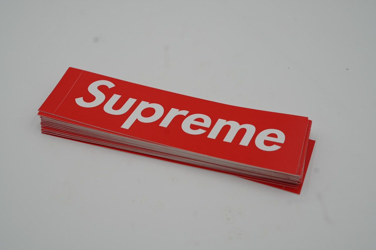 Damien Hirst × Supreme Supreme x Damien Hirst Spinart box logo