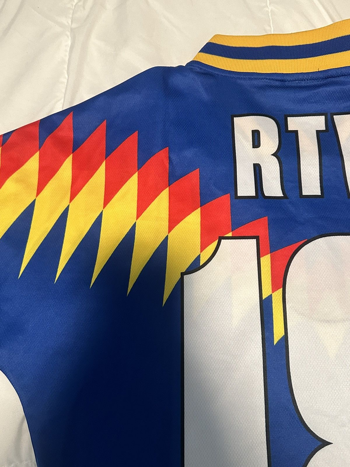 Amazon.co.jp: Corteiz CLUB RTW FOOTBALL JERSEY Sサイズ : ファッション