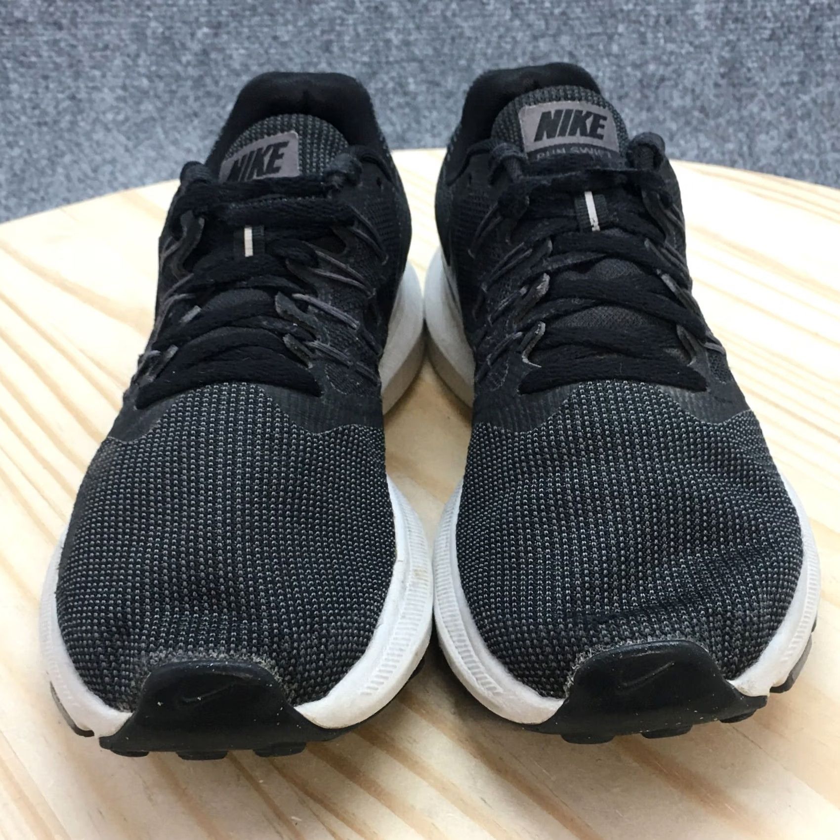 Nike Nike Run Swift Shoes Womens 7 Black Low Top Lace Up Sneakers 909006-010 Size M / US 6-8 / IT 42-44 - 5 Thumbnail