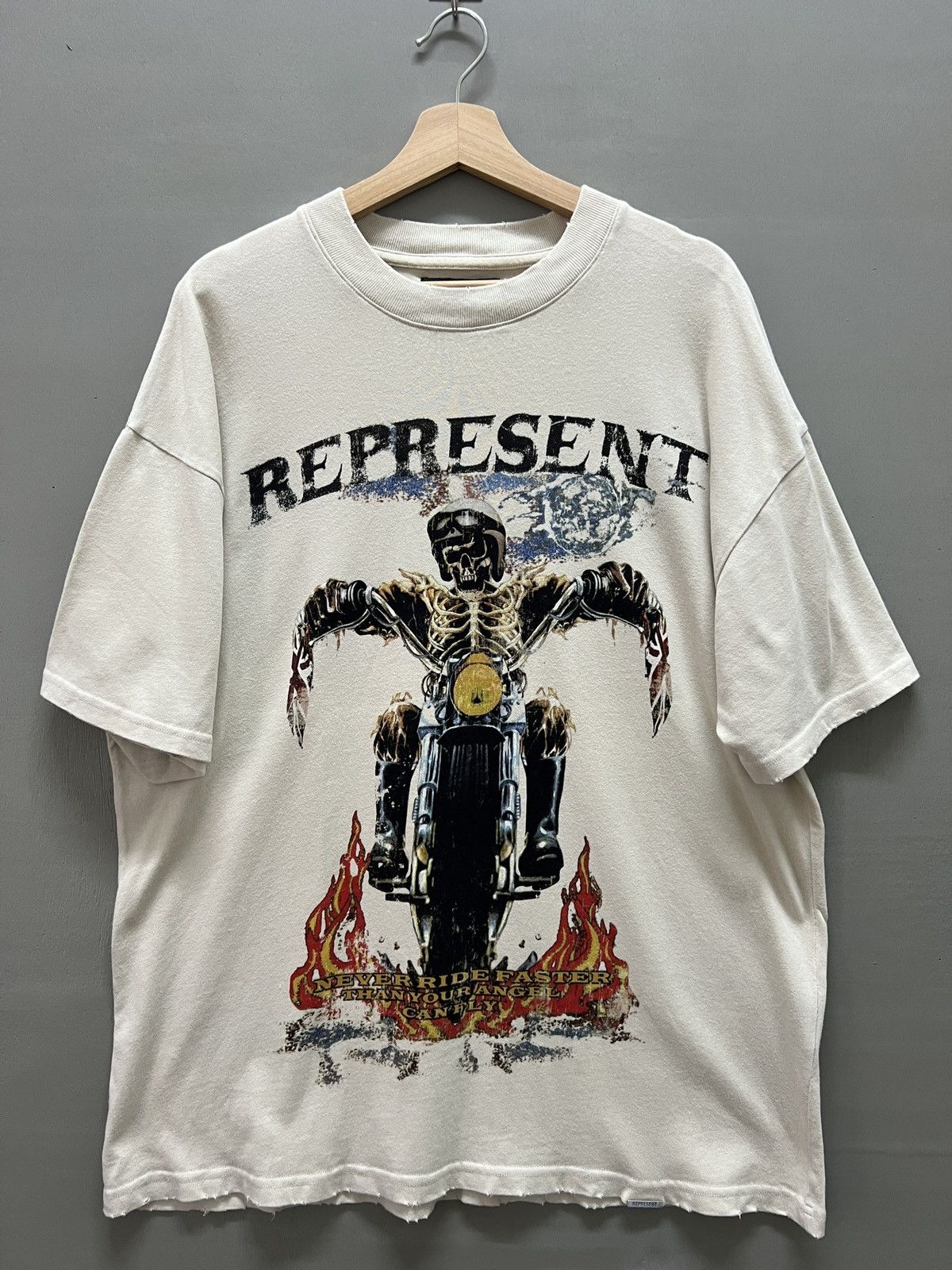 Represent Clo. 💥 Represent Vintage Skeleton Biker Tee L – Flame Graphic Size US L / EU 52-54 / 3 - 1 Thumbnail
