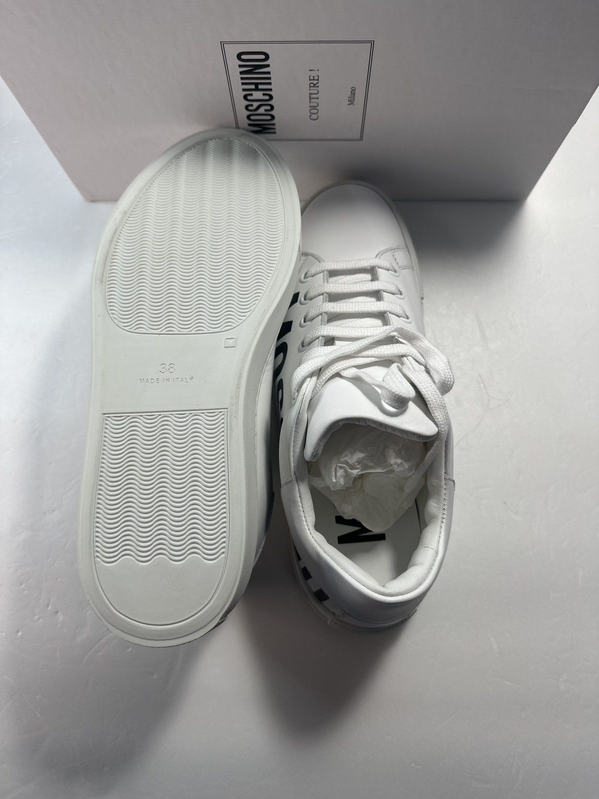 Moschino Moschino Low-Top Logo Sneakers large contrast logo printed Size US 8 / IT 38 - 9 Thumbnail