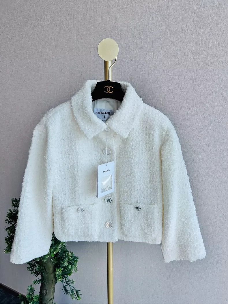 Chanel Chanel 2019 spring and summer white short coat Size XXS / US 00 / IT 34 - 1 Thumbnail