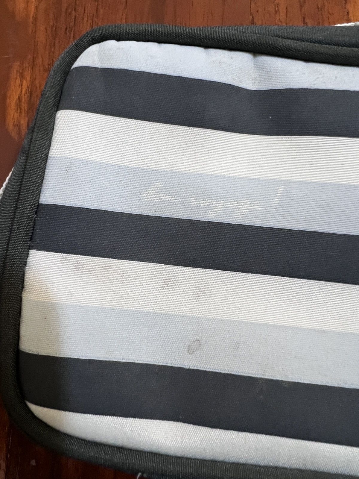 agnes b. Agnes B toiletries bags Size ONE SIZE - 7 Thumbnail