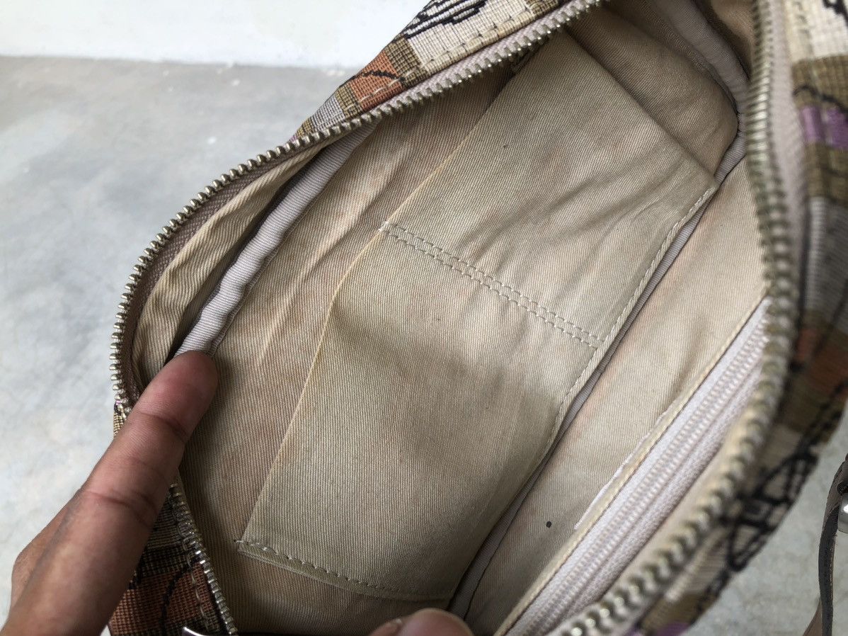 Vivienne Westwood Rare Vintage Vivienne Westwood Embroidered Orb Shoulder Bag Size ONE SIZE - 14 Thumbnail