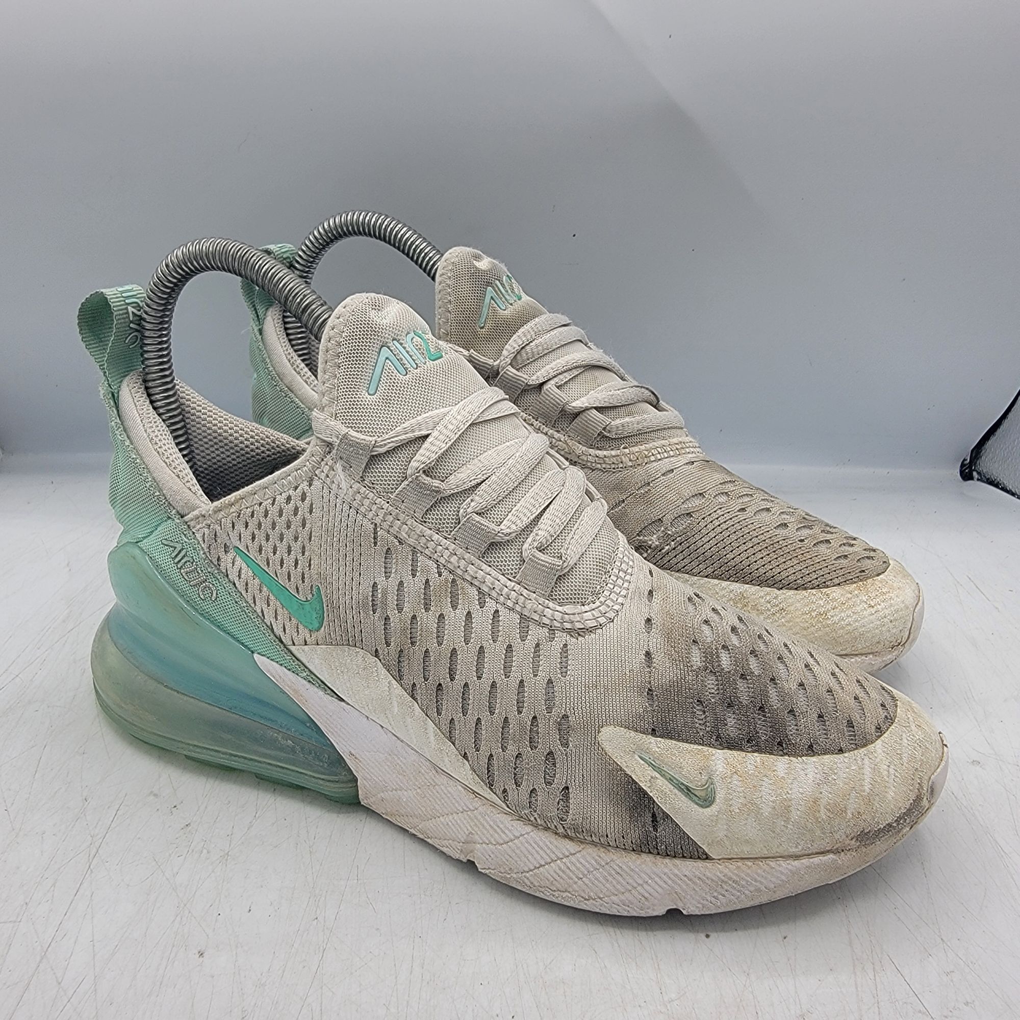 Nike Nike Air Max 270 GS Womens 5.5 Summit White Emerald Rise Sho Size US 5.5 / IT 35.5 - 1 Thumbnail