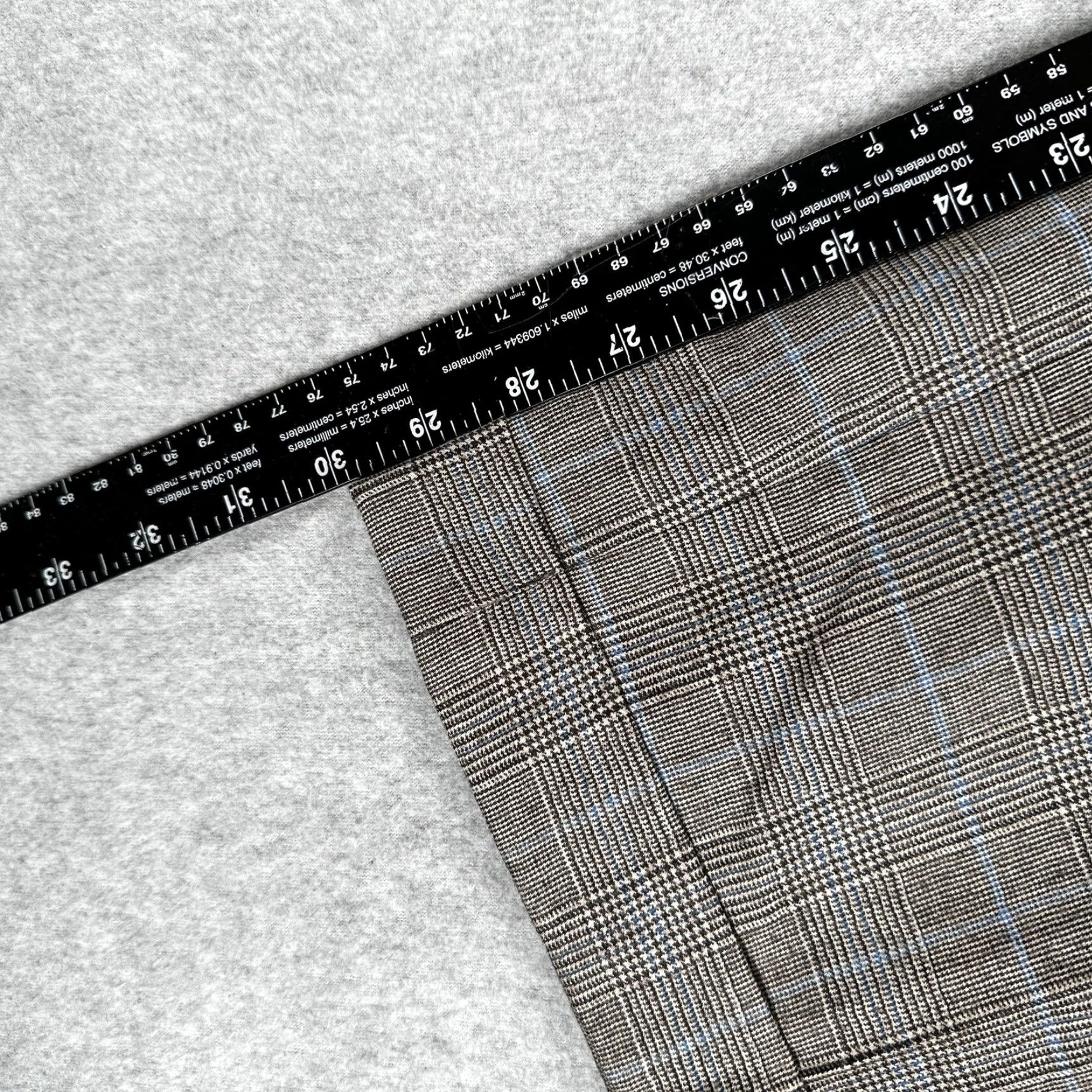 Vintage Oxford Clothes Mens Dress Pants 36x30 Gray Plaid Wool Pleated Cuffed Trousers Size US 36 / EU 52 - 4 Thumbnail