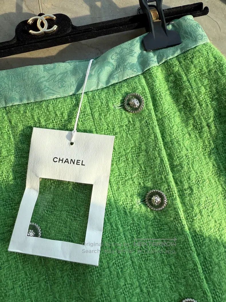 Chanel Chanel 24a green skirt Size 42" / US 20 - 2 Thumbnail