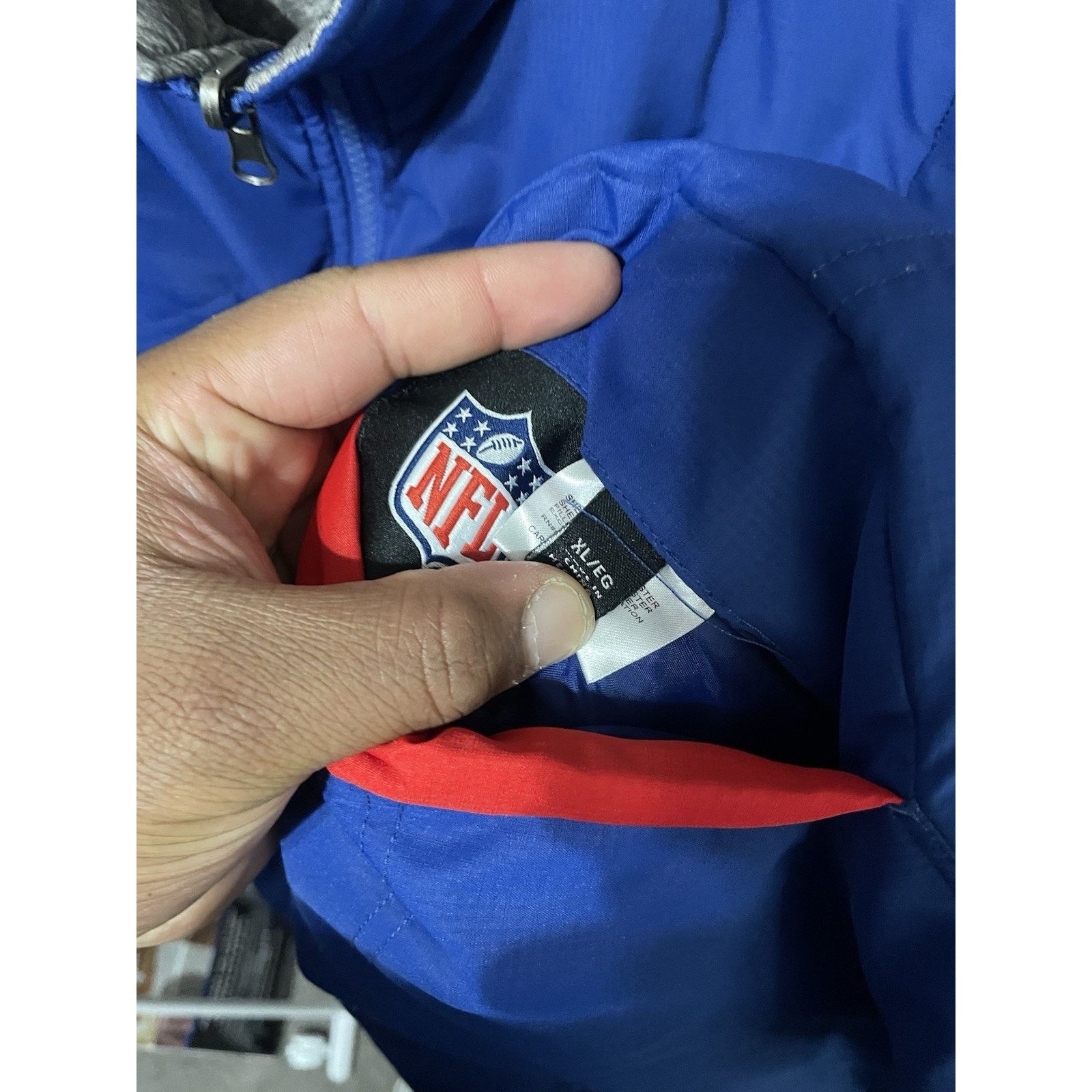 NFL Size XL- New York Giants Vest Mens Reversible Puffer NFL Size US XL / EU 56 / 4 - 5 Thumbnail
