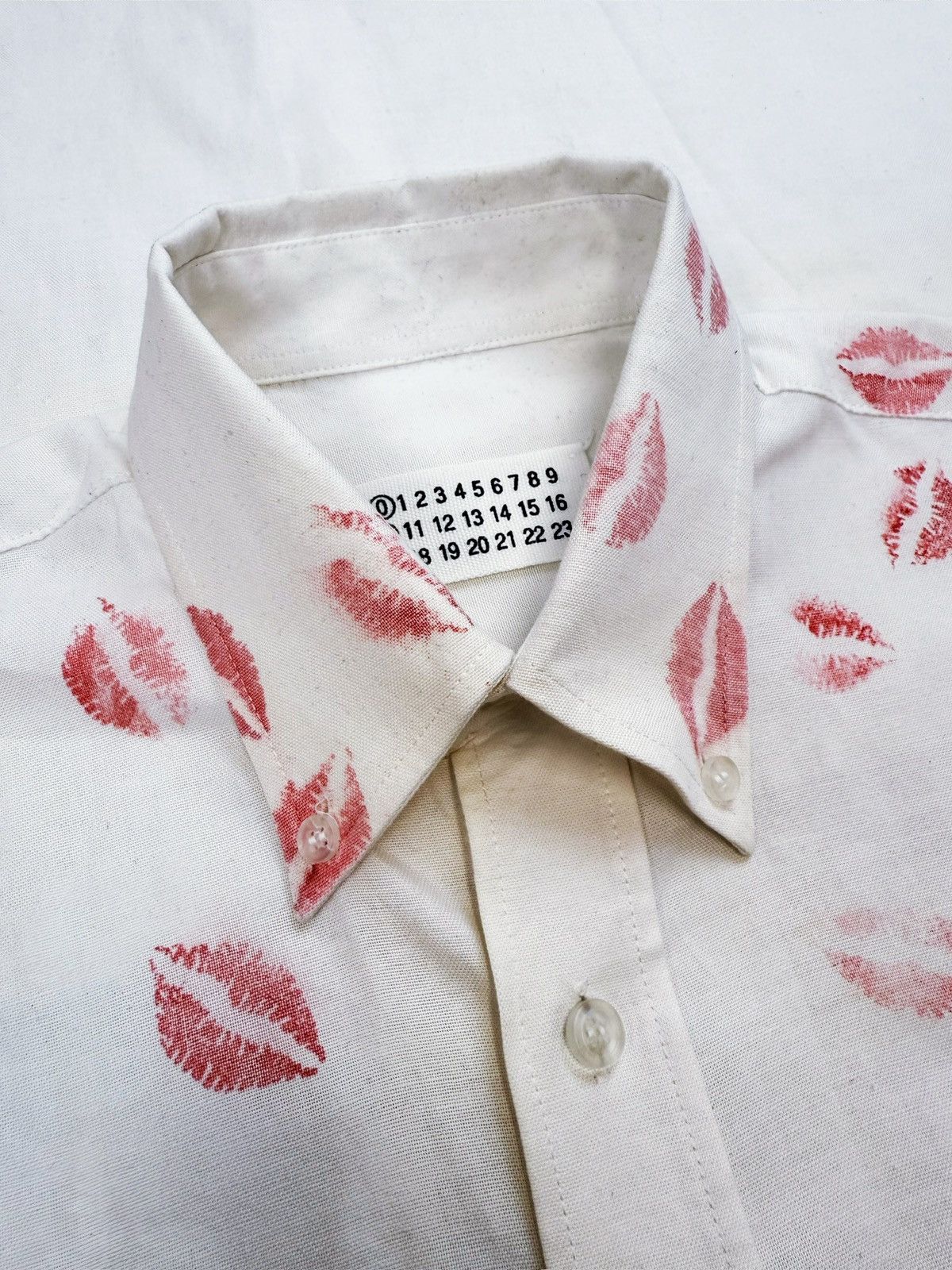 Maison Margiela AW06 Maison Margiela Artisanal 0 ‘Kiss’ 1/45 Button Up Shirt Size US S / EU 44-46 / 1 - 2 Thumbnail