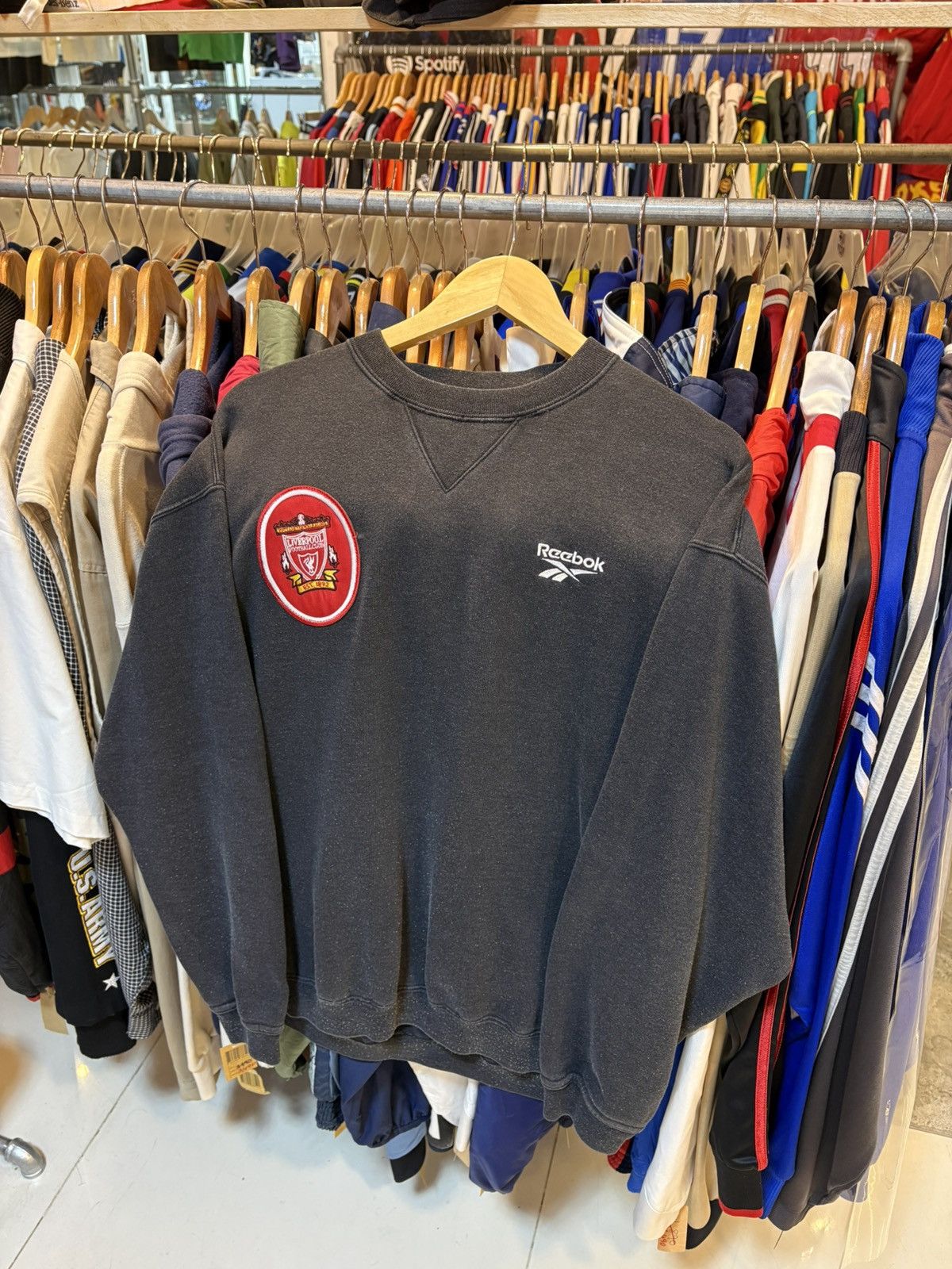 Reebok Vintage 90s Liverpool FC Reebok Sweatshirt Size US S / EU 44-46 / 1 - 1 Thumbnail