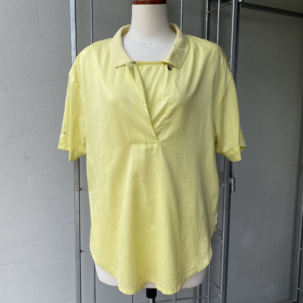 Lancel LANCEL Yellow Embroidered Short-Sleeve Shirt with Logo Back Size L / US 10 / IT 46 - 17 Thumbnail