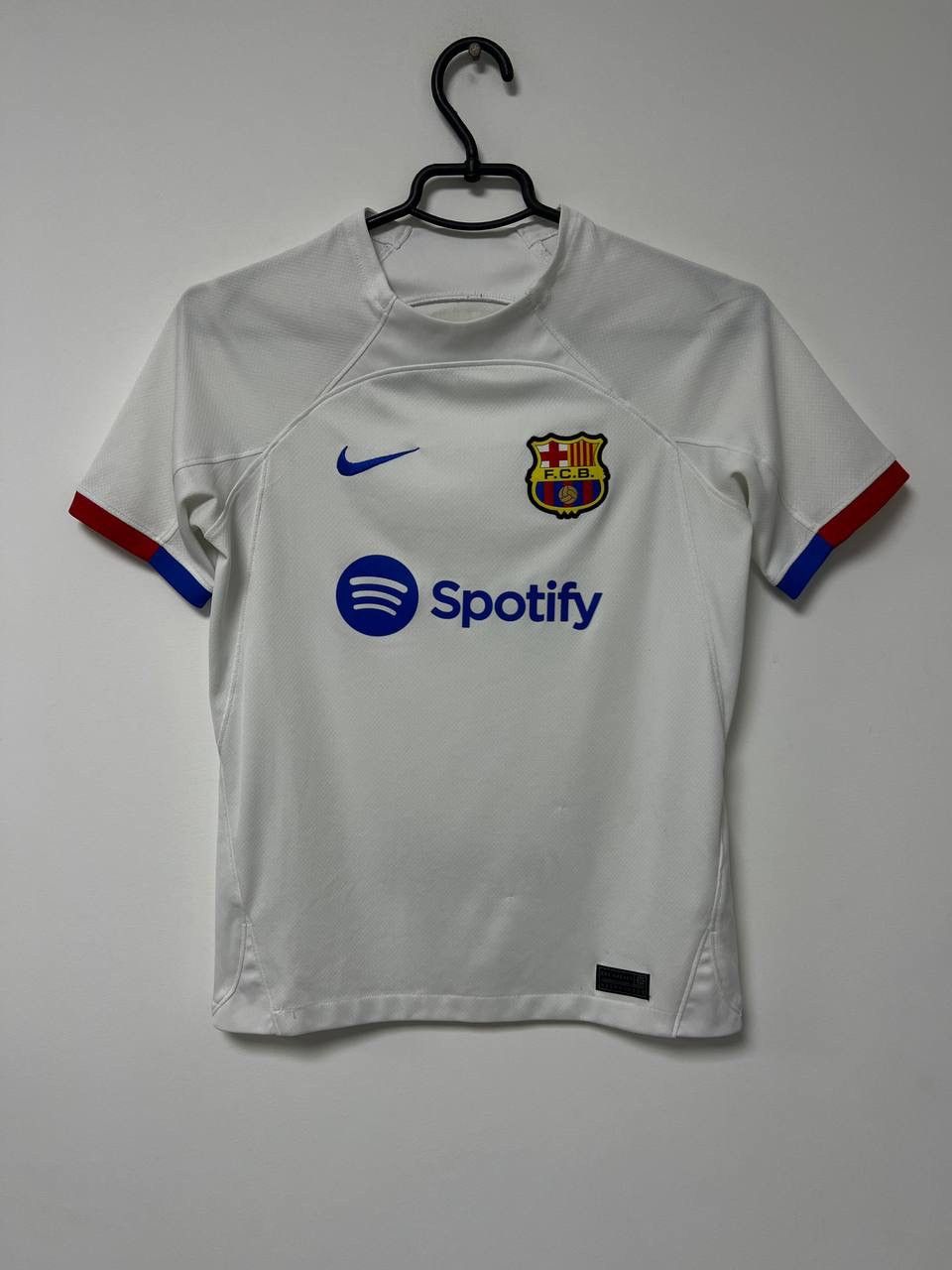 Nike Fc Barcelona 2023/2024 Away Jersey Football Shirt Nike XS Size US XS / EU 42 / 0 - 1 Thumbnail