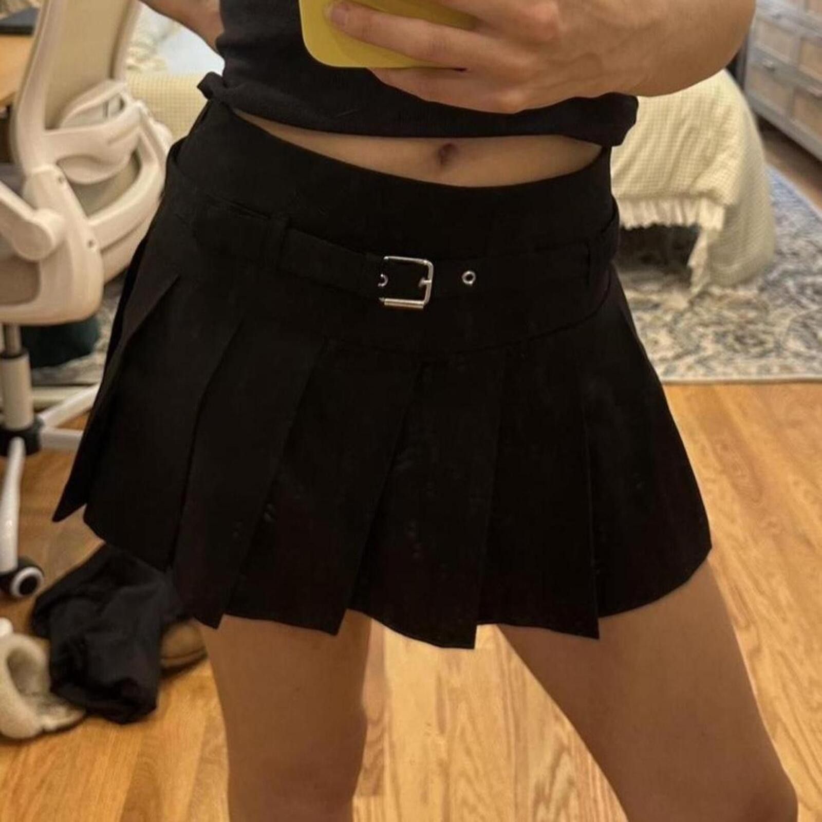 Zara Zara Black pleated mini skirt with belt #goth #grunge #alt Size 28" / US 6 / IT 42 - 3 Thumbnail