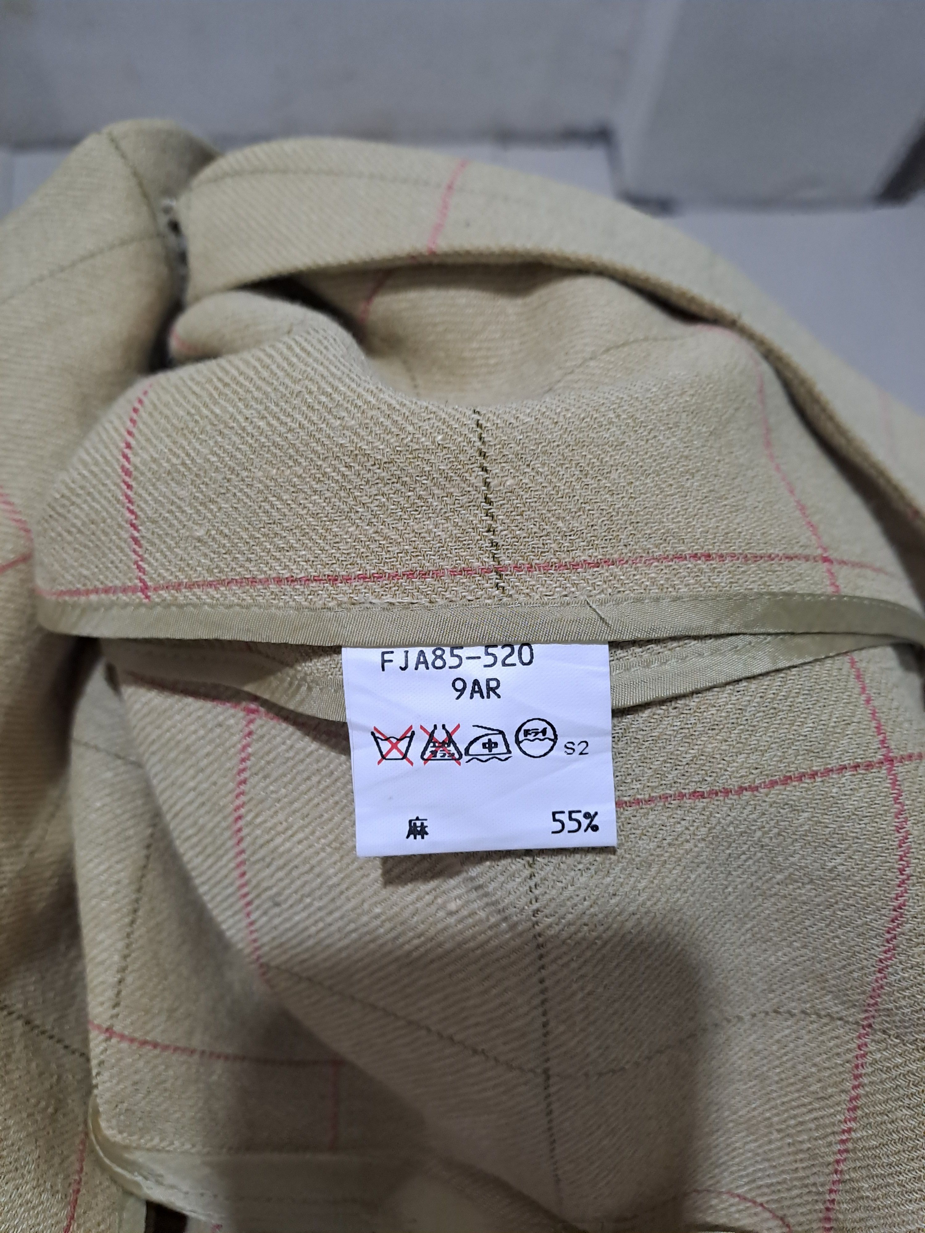 Burberry Vintage Burberry Blazer Size M / US 6-8 / IT 42-44 - 3 Thumbnail