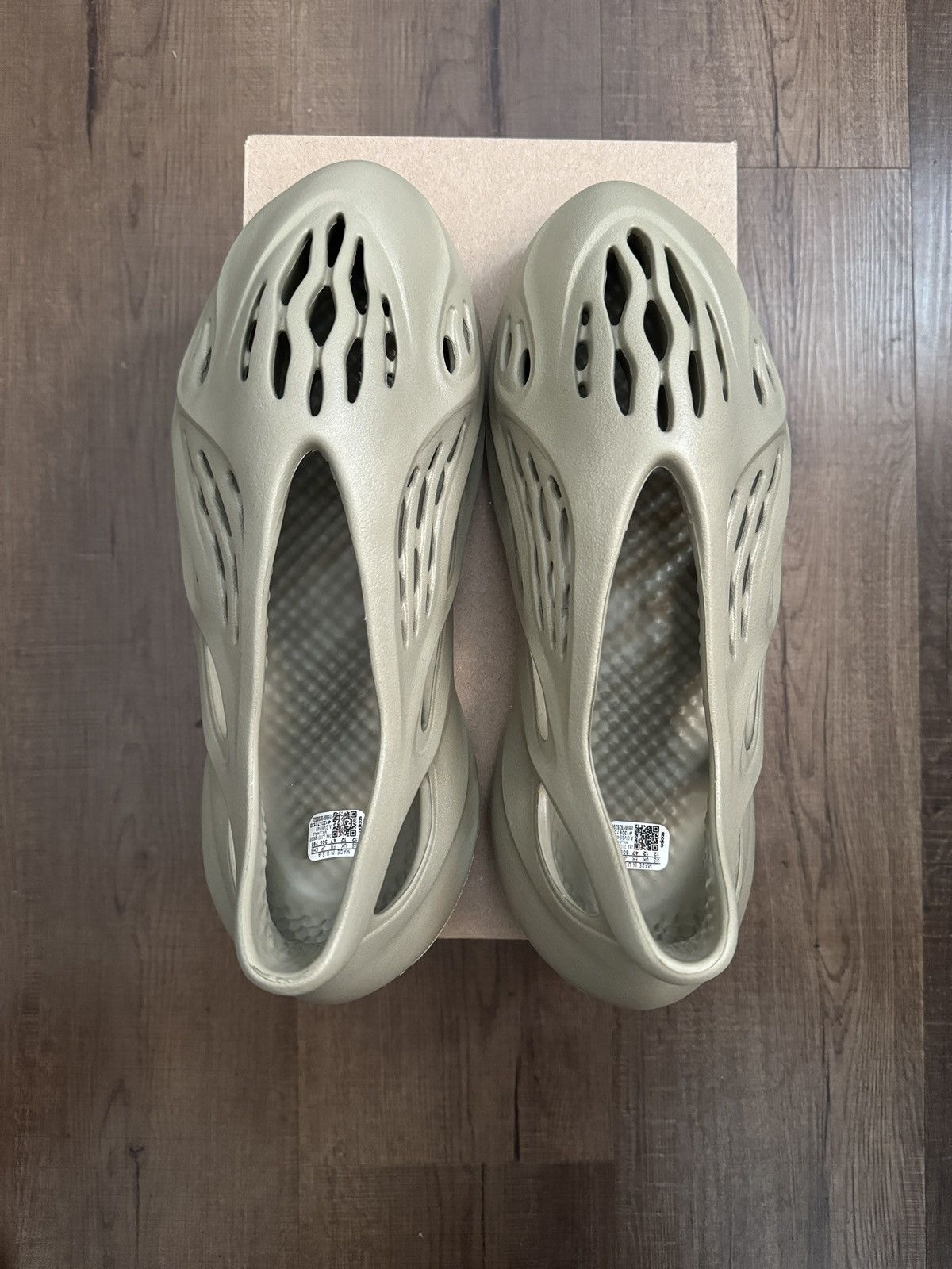 Adidas × Kanye West Yeezy Foam RNR Size US 12 / EU 45 - 4 Thumbnail