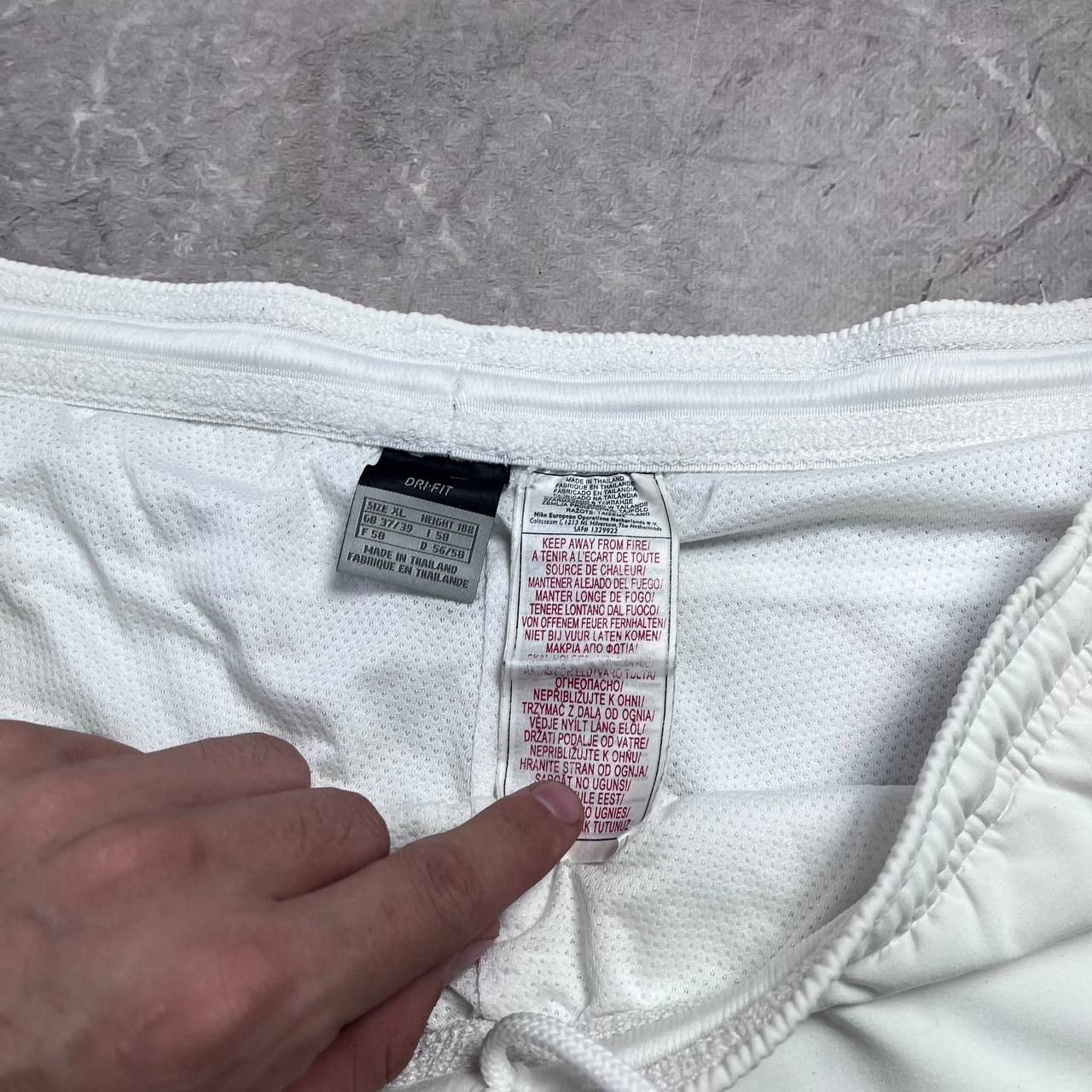 Nike Vintage White Nike Dri-Fit Court Vision Mens Shorts Size XL Size US 33 - 2 Thumbnail