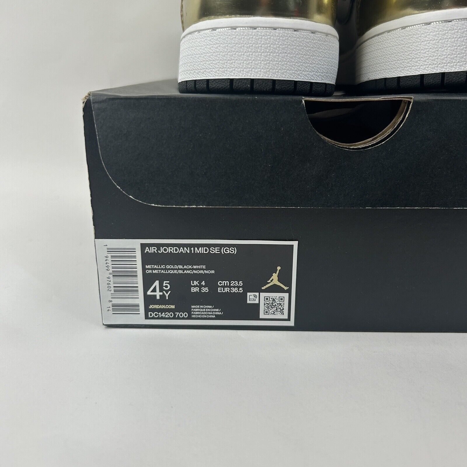 Nike Nike Air Jordan 1 Retro Mid SE “Metallic Gold” 2024 Size US 6 / IT 36 - 5 Thumbnail