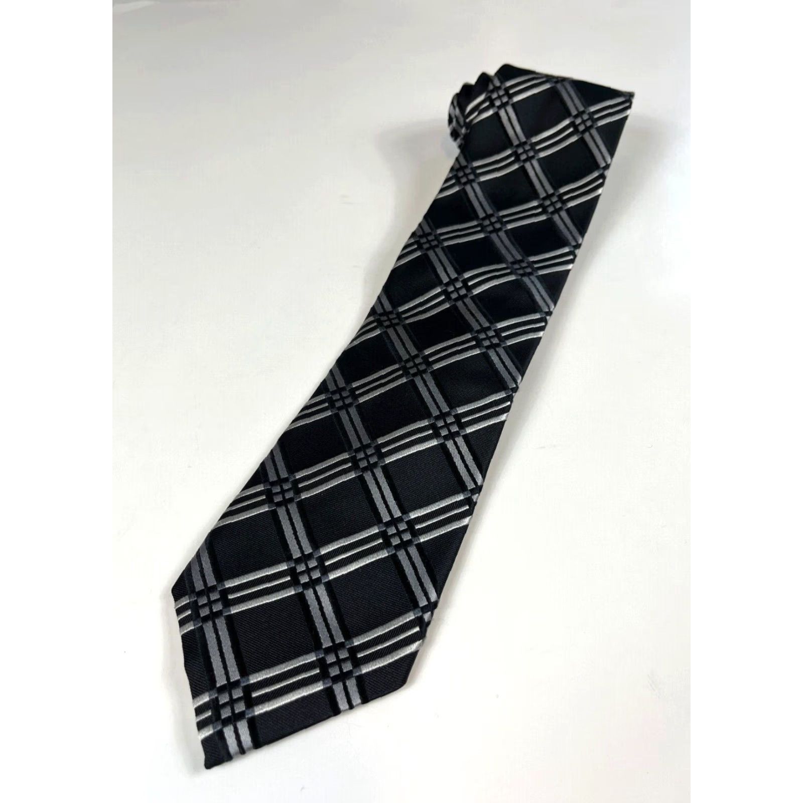 Robert Talbott Robert Talbott Carmel Men’s Luxury Silk Tie Plaids & Checks Hand Made in USA 57"-60" 3.75" Wide Black Silver Balck (sic) Silver One Size Designer Tie Size ONE SIZE - 2 Thumbnail