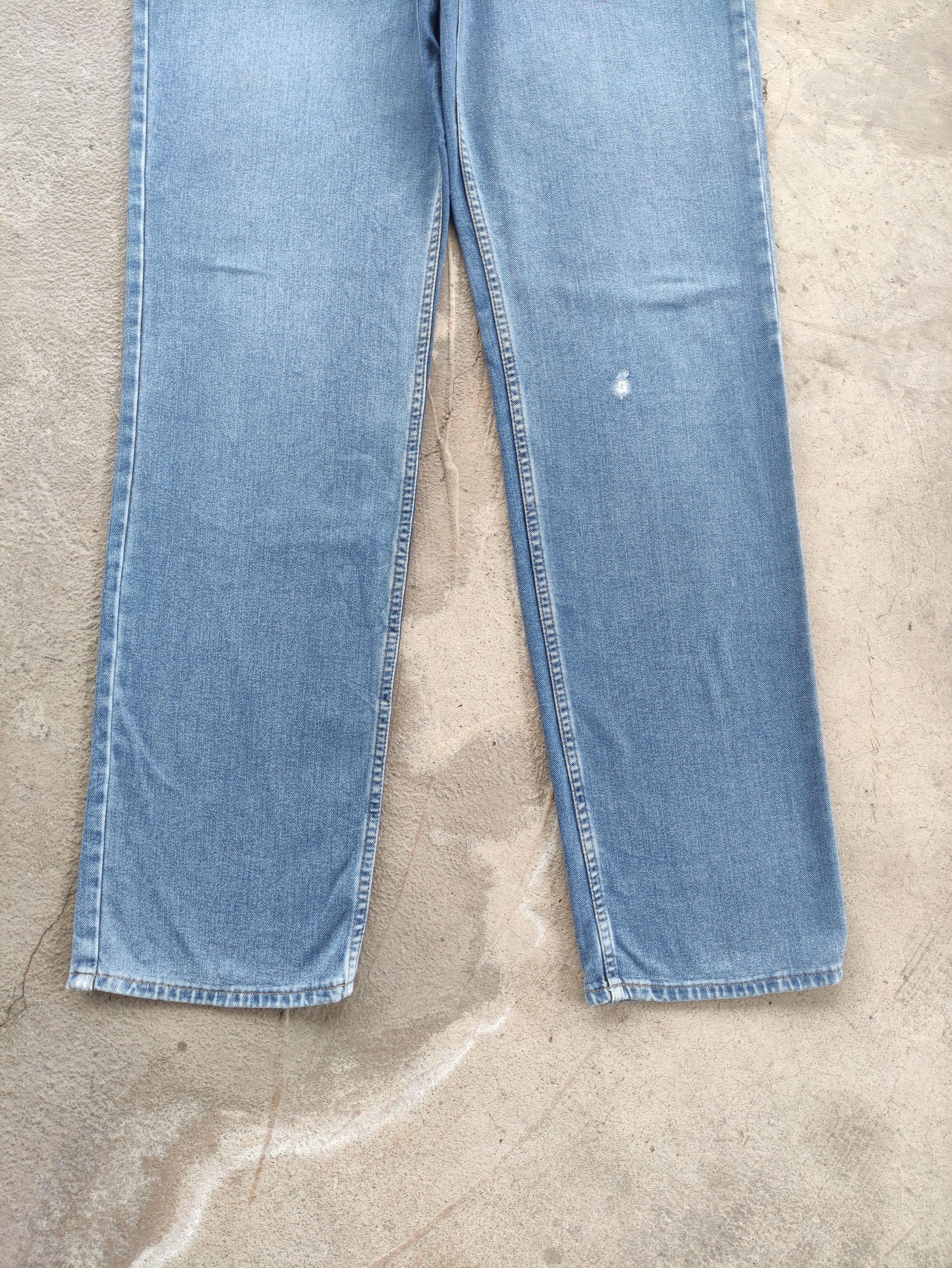 Levi's Vintage Levis Jean Distressed Faded Denim Waist 35 Size US 35 - 4 Thumbnail
