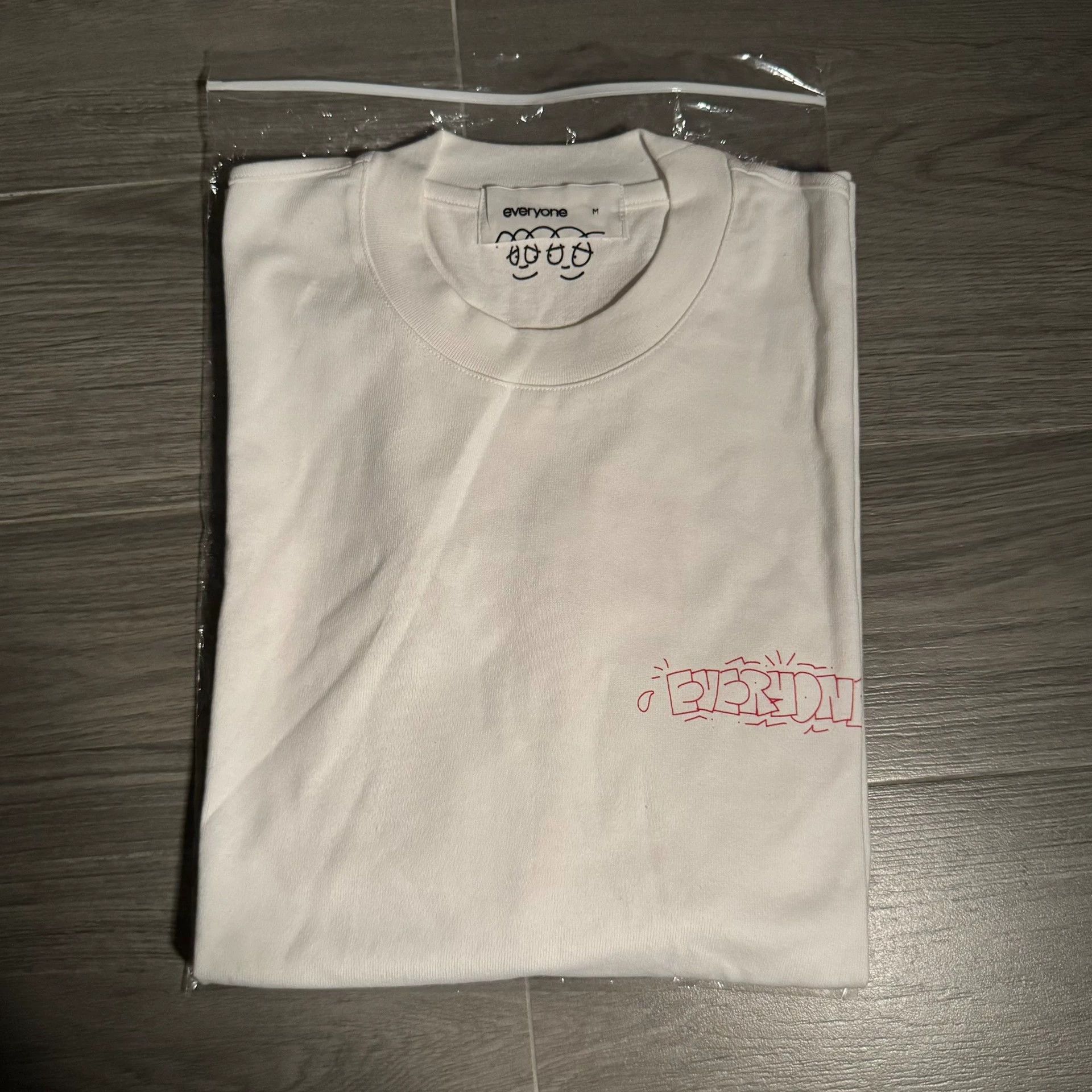 Other everyone j.30000 M new tee Size M / US 6-8 / IT 42-44 - 1 Thumbnail