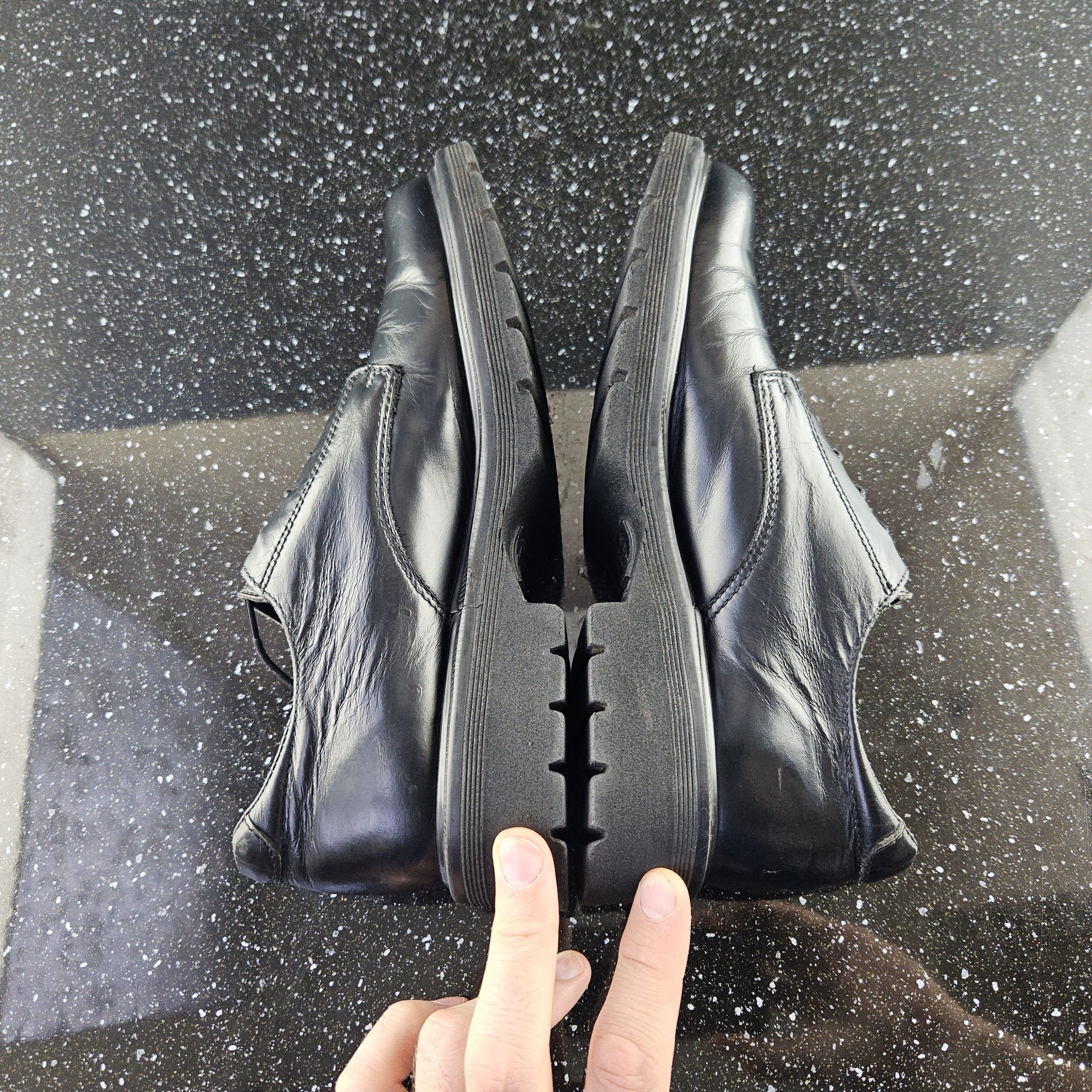 Dr. Martens Vintage Dr. Martens black leather shoes Size US 8 / EU 41 - 7 Thumbnail