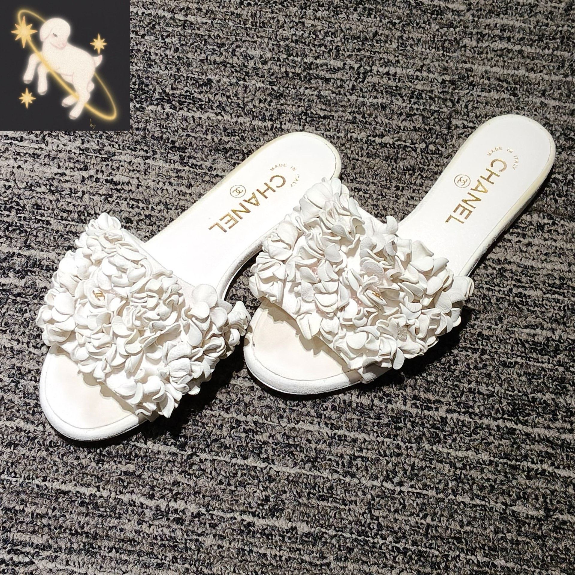 Chanel Chanel White Sandals 25 Women Size US 8 / IT 38 - 1 Thumbnail