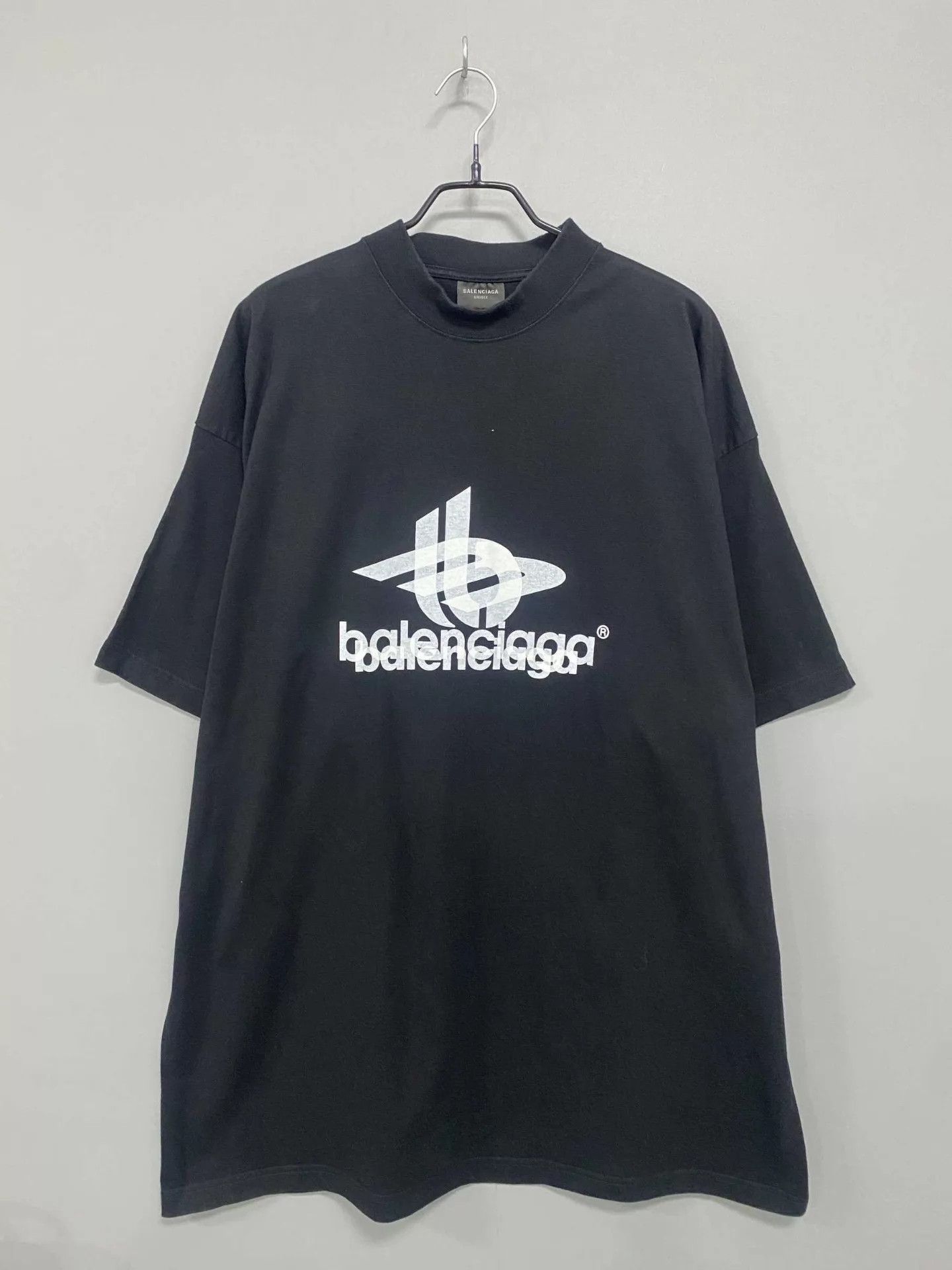Balenciaga Balenciaga Logo Print Crewneck Short Sleeve Tee Size 4 Size XL / US 12-14 / IT 48-50 - 1 Thumbnail