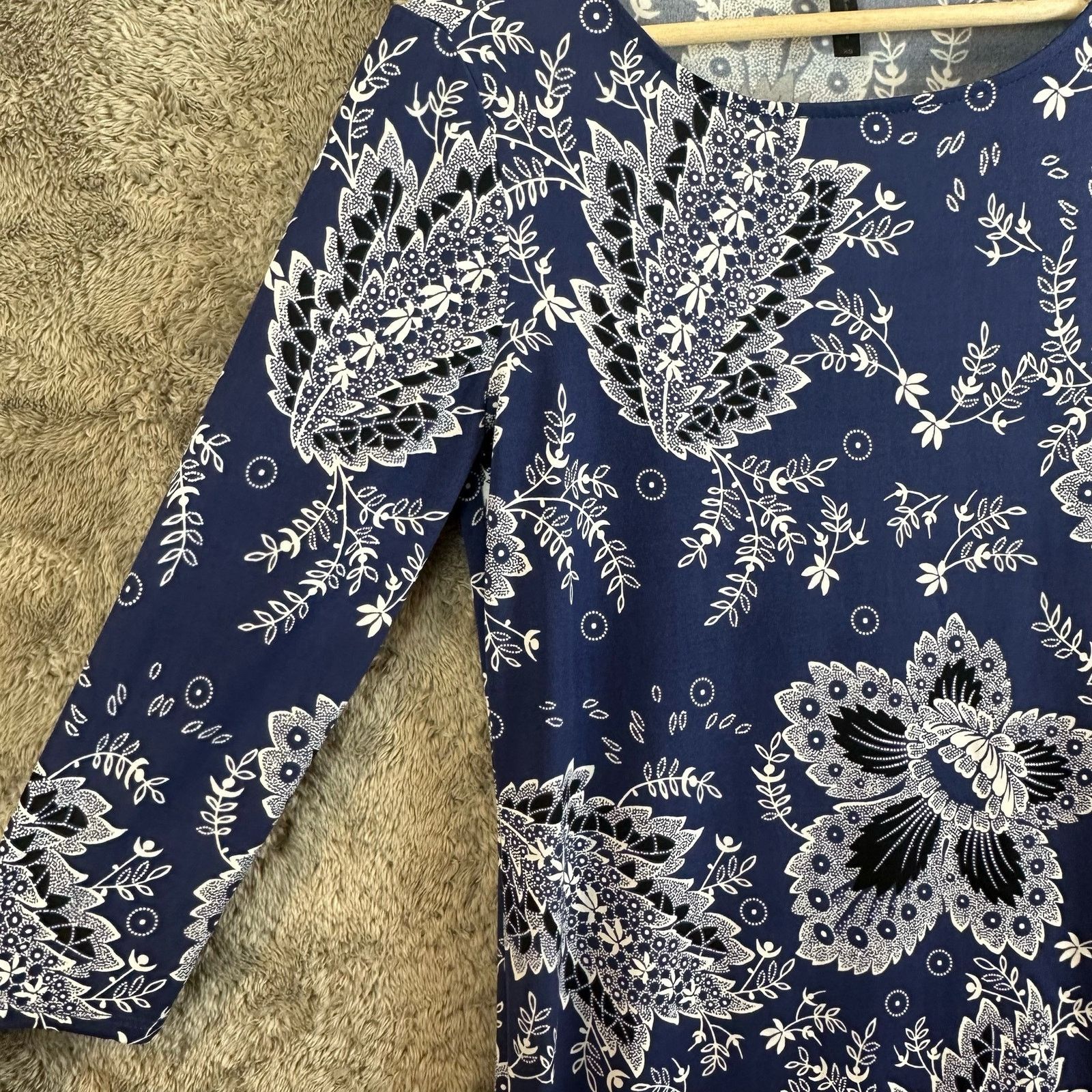Bcbgmaxazria BCBGMaxAzria Blue Noely Shift Dress XS White Black Floral Size XS / US 0-2 / IT 36-38 - 4 Thumbnail