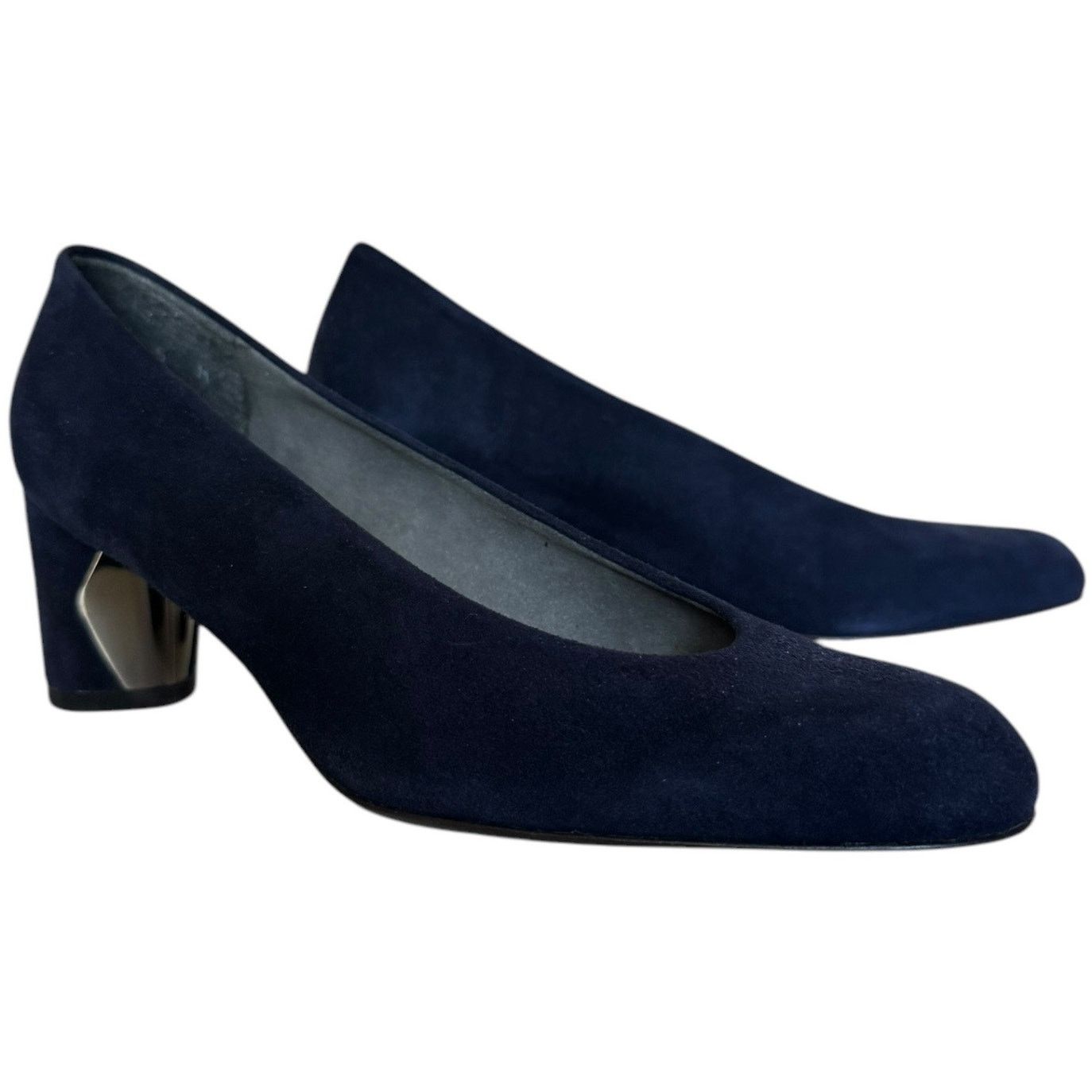 Stuart Weitzman Vtg Stuart Weitzman Navy Suede Leather Almond Toe heels 5 Size US 5 / IT 35 - 17 Thumbnail