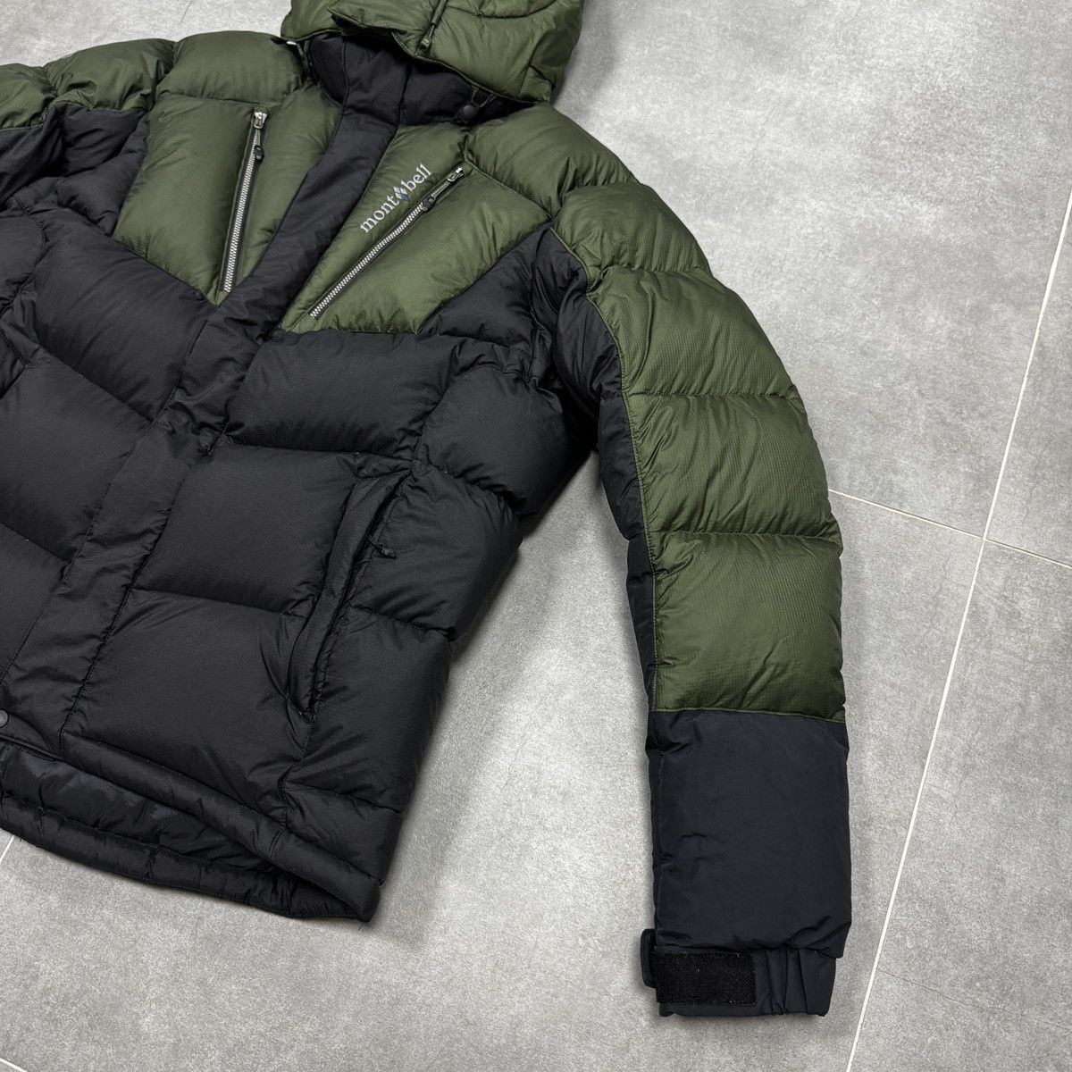 Montbell Montbell Multi Pocket Puffer Down Jacket Men Dark Green Size US L / EU 52-54 / 3 - 8 Thumbnail
