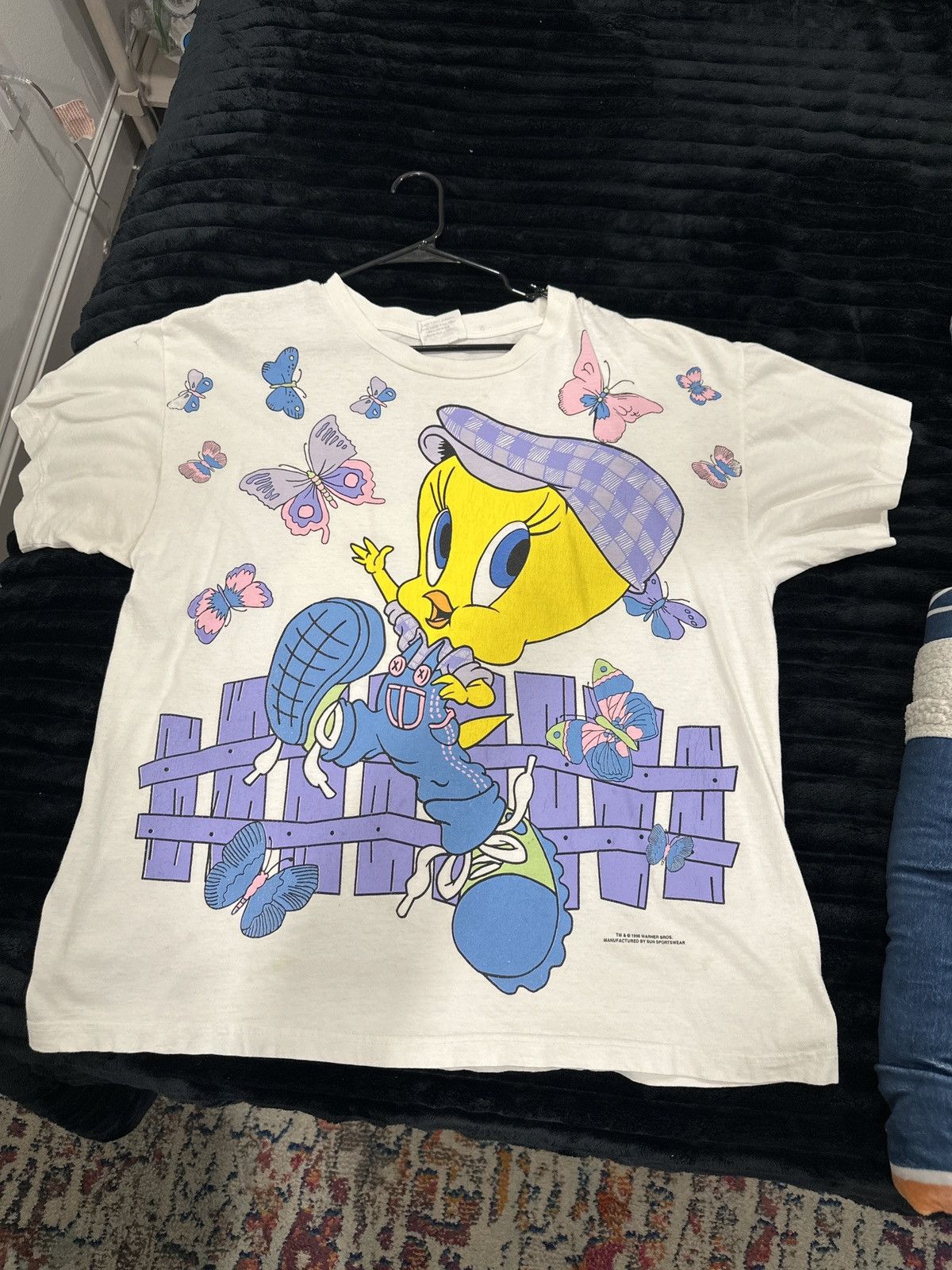 Warner Bros Vintage Looney Tunes Tweety Butterfly T-Shirt Size US L / EU 52-54 / 3 - 1 Thumbnail