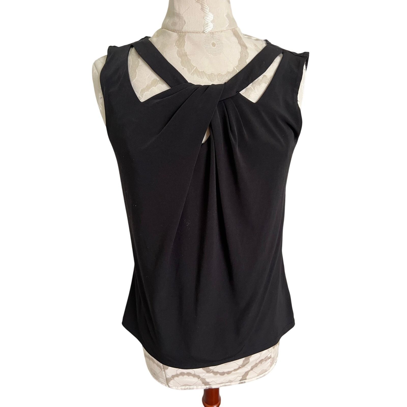 Nine West Nine West Sleeveless Blouse Cut Out Detail Small Size S / US 4 / IT 40 - 1 Thumbnail