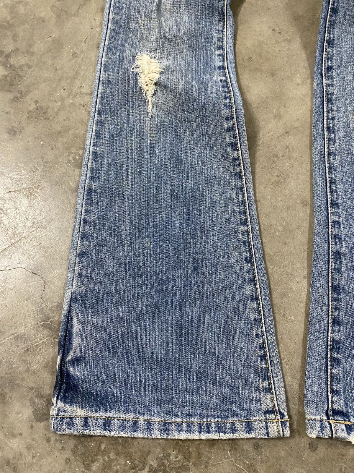 Japan Blue Jeans Flare Jeans Japan Colza Embroidery Denim @281 Size 28" / US 6 / IT 42 - 2 Thumbnail