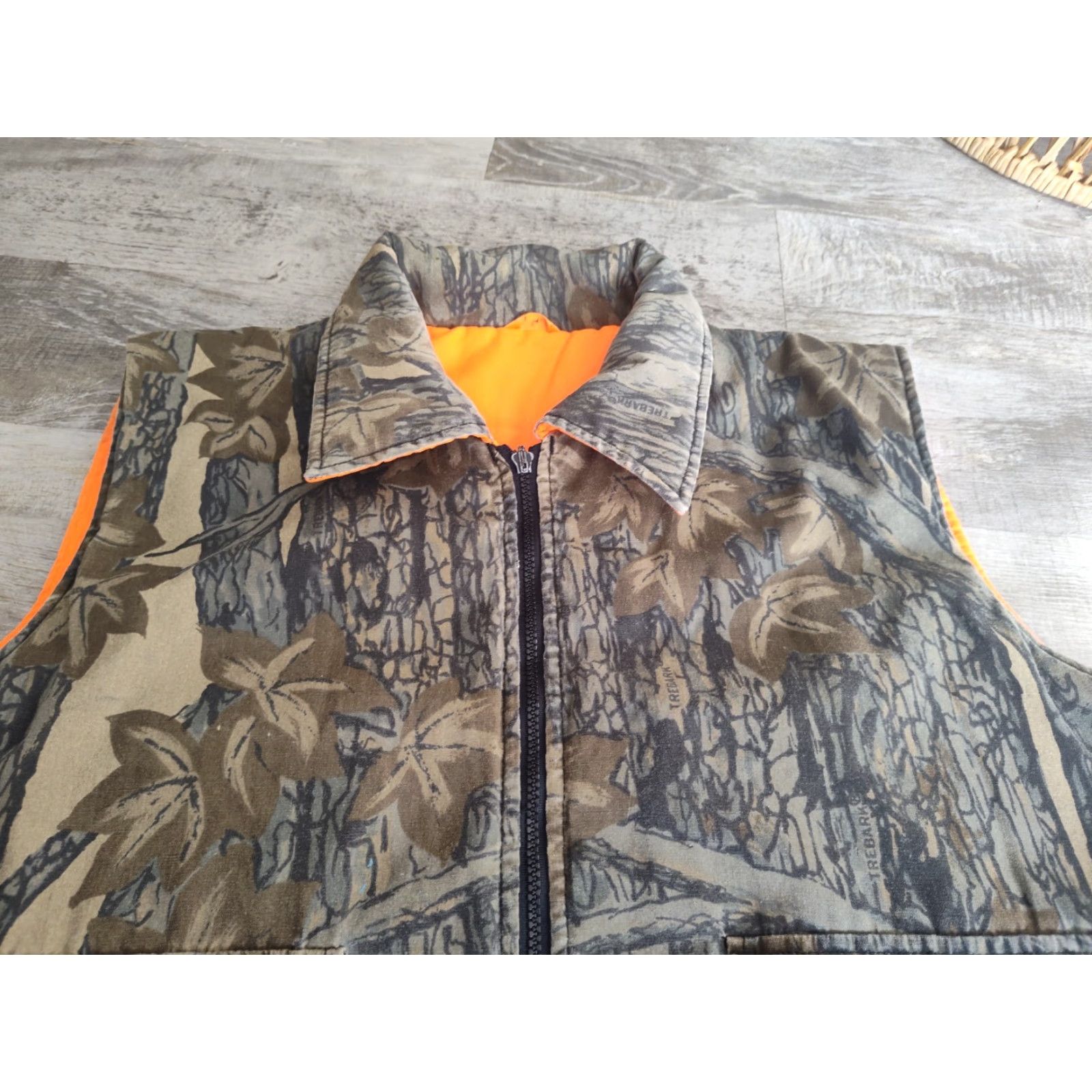 Vintage Winchester Vest Trebark Camo Blaze Orange VTG 90s Reversible Zip XL Mens Nylon Puffer Vest Full Zip Insulated Pockets Zipper Short Sleeve? Size 46R - 6 Thumbnail