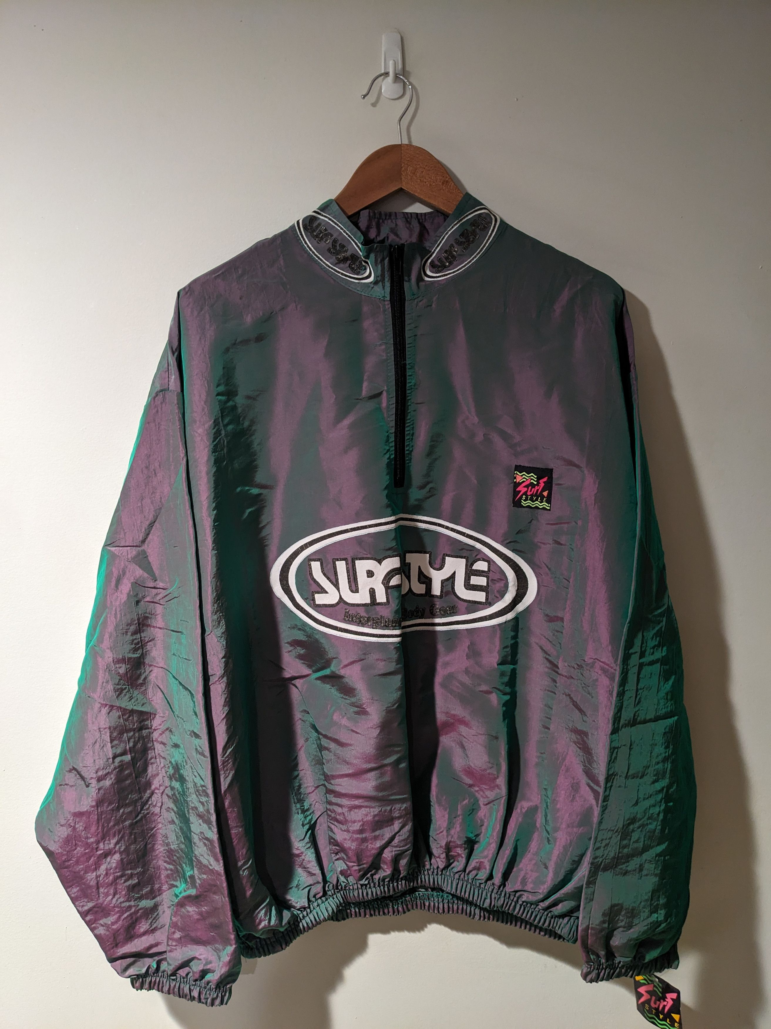 Vintage Vintage 90s Surf Style Reflective Light Weight Windbreaker Size US XL / EU 56 / 4 - 1 Thumbnail