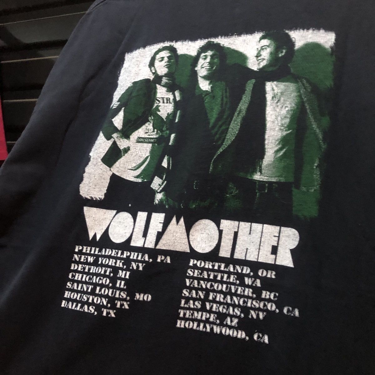 Alstyle × Band Tees Wolfmother tour tee Size US XL / EU 56 / 4 - 4 Thumbnail