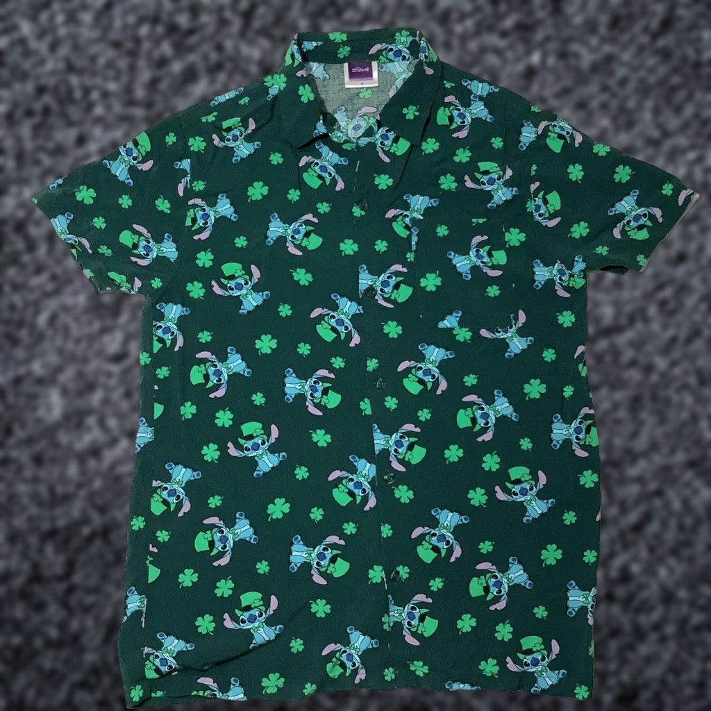 Disney VINTAGE Disney Stitch Shirt Mens Medium Green Shamrock St Patricks Day Button Up Rayon Size US M / EU 48-50 / 2 - 1 Thumbnail