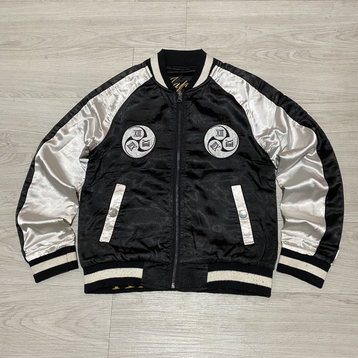 Japanese Brand 2000s y2k thriteen japan reversible sukajan jacket Size US S / EU 44-46 / 1 - 1 Thumbnail