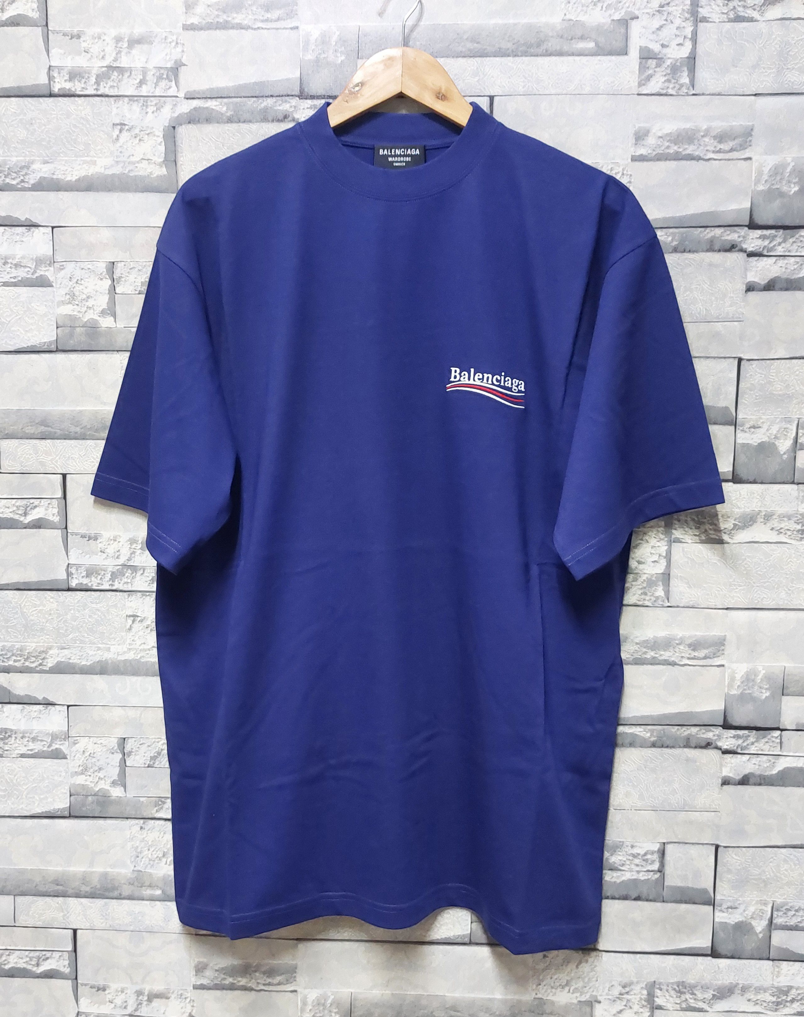 Balenciaga Balenciaga T-Shirt Size US S / EU 44-46 / 1 - 1 Thumbnail