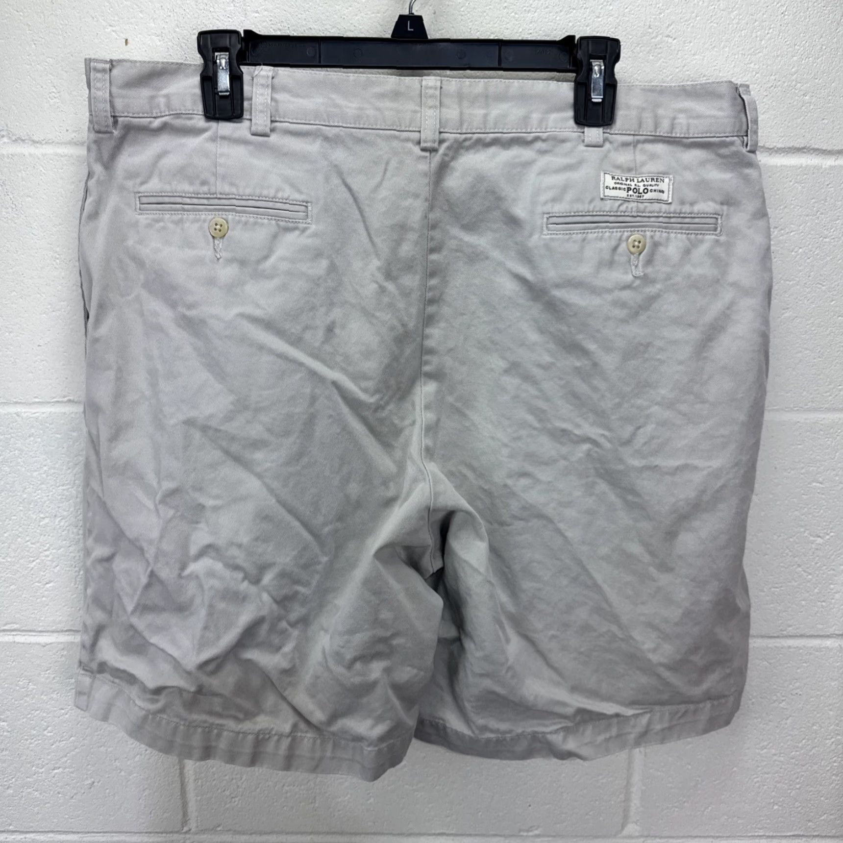Polo Ralph Lauren Vintage Polo Ralph Lauren Tyler Shorts Men’s Size 38 Beige Cotton Chino 90s Preppy Size US M / EU 48-50 / 2 - 7 Thumbnail
