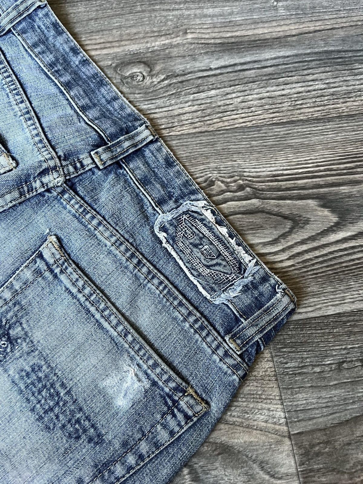 Diesel DIESEL WASHED DISTRESSED FLARED BIG LOGO BLUE Y2K JEANS Size US 31 - 7 Thumbnail