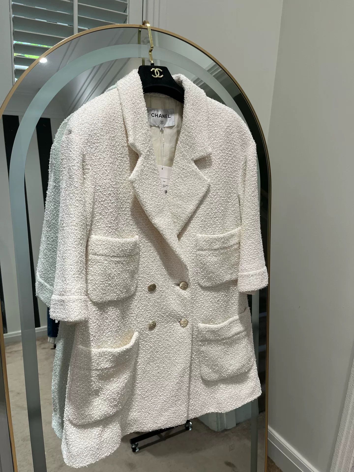 Chanel Chanel 22S White Tweed Jacket fr36 Size US M / EU 48-50 / 2 - 1 Thumbnail