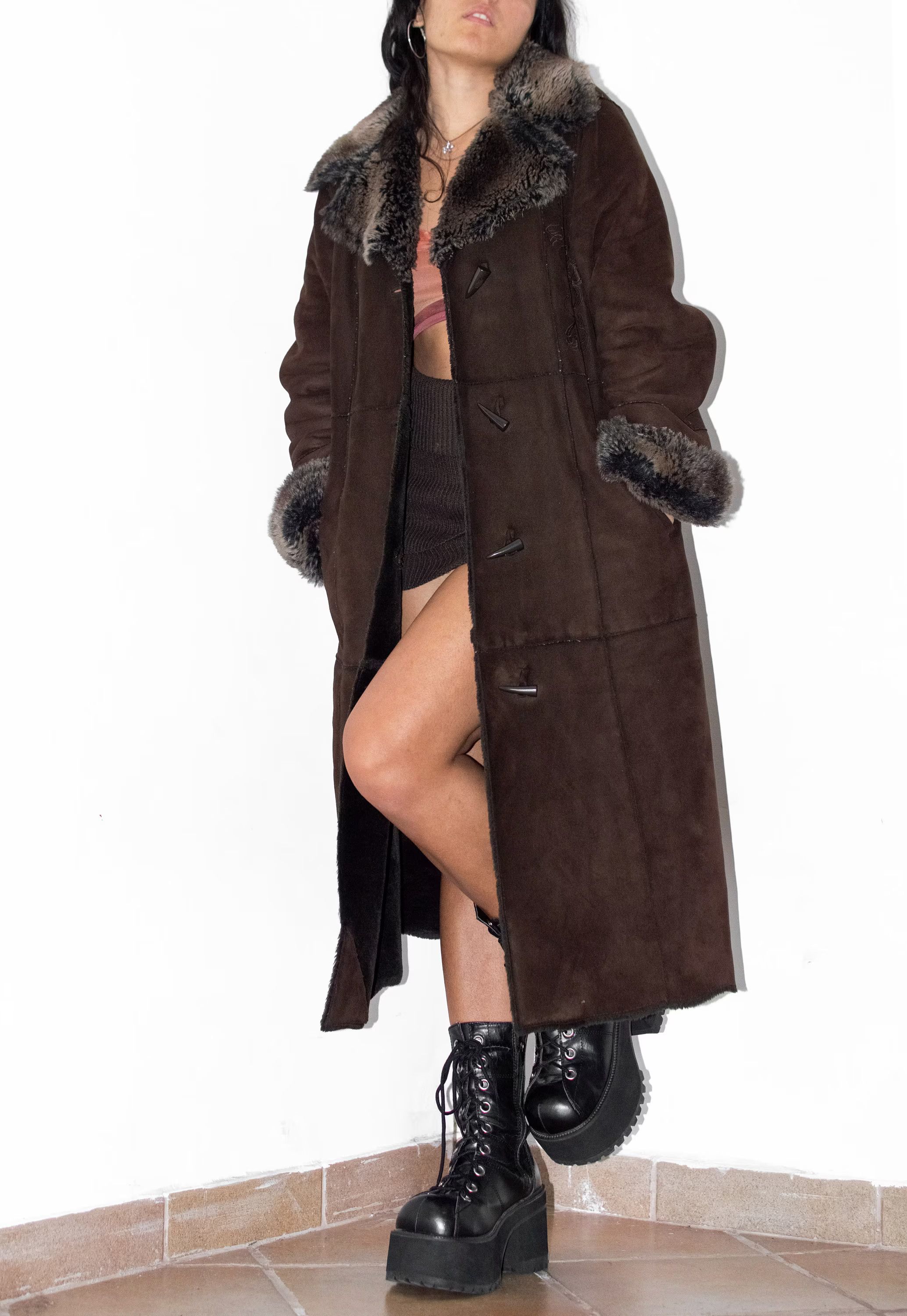 Designer × Japanese Brand × Vintage Embroidery Long Faux Fur Coat - Y2k Brown Fur Trimmed Coat Size L / US 10 / IT 46 - 1 Thumbnail