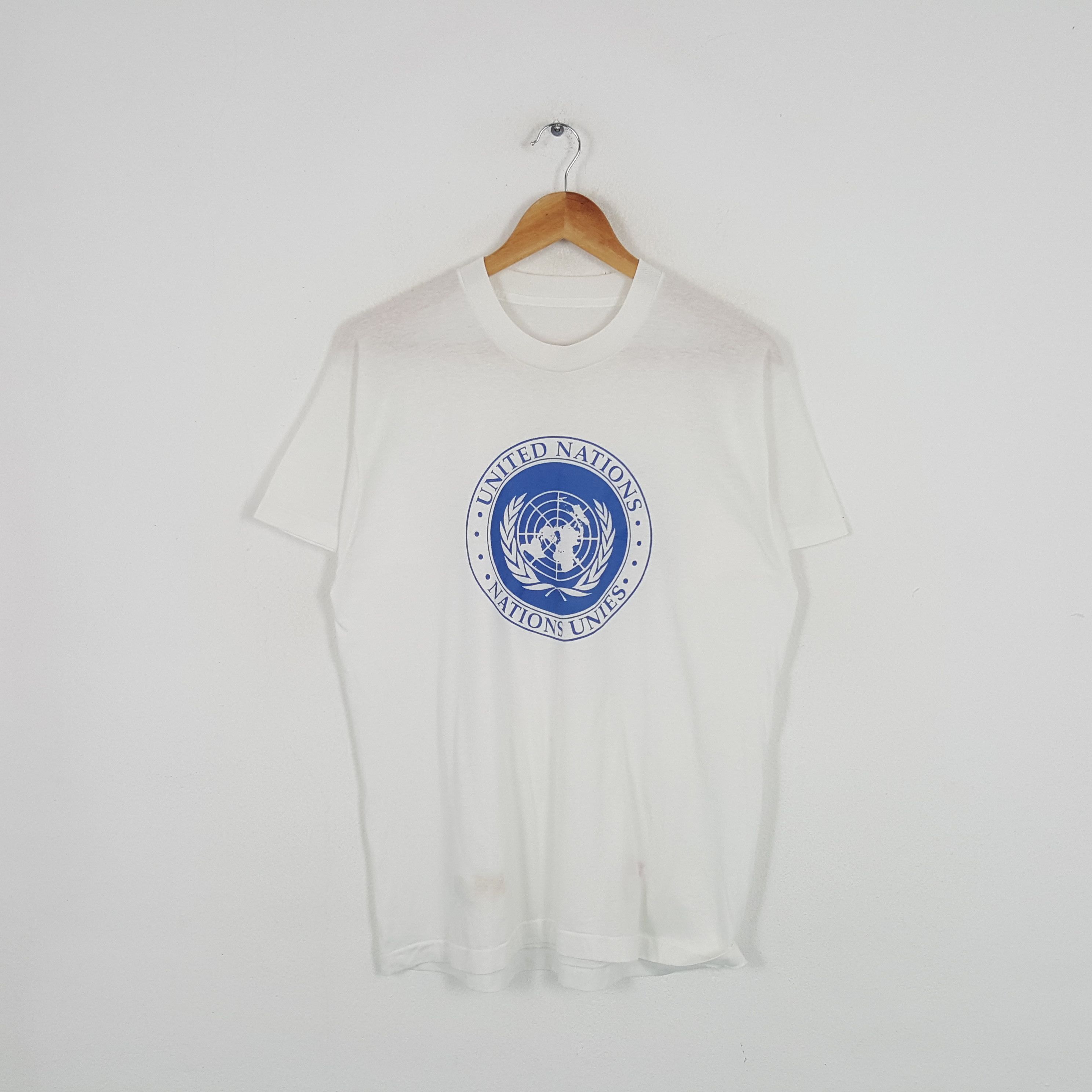 Vintage Vintage United National American Style Logo Tshirt Size US M / EU 48-50 / 2 - 1 Thumbnail