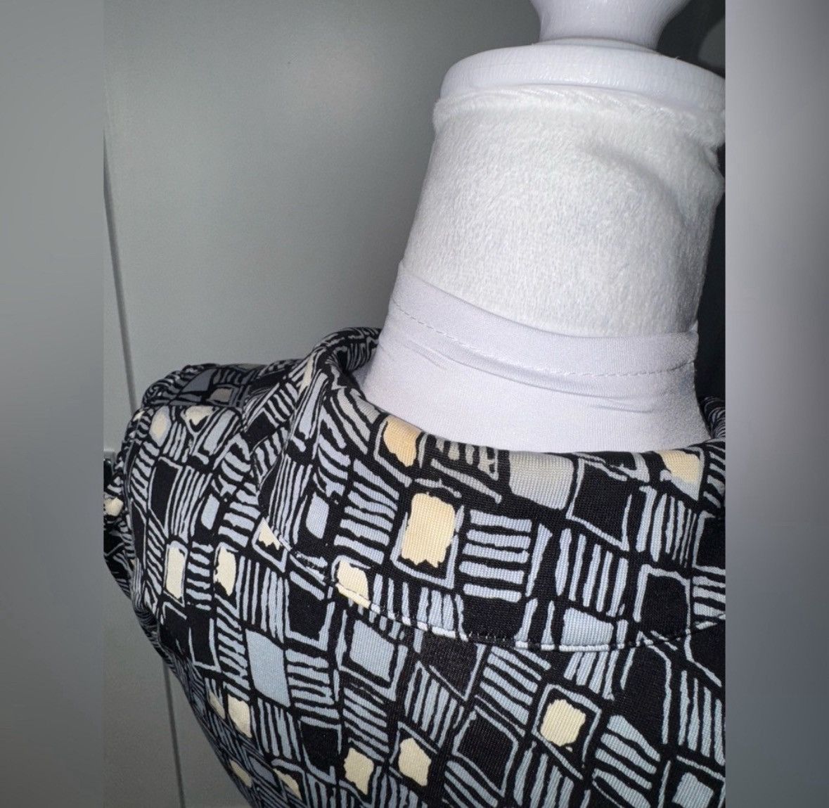 Diane von Furstenberg Diane von Furstenberg Silk Collared Printed Dress/Size 6 Size M / US 6-8 / IT 42-44 - 6 Thumbnail