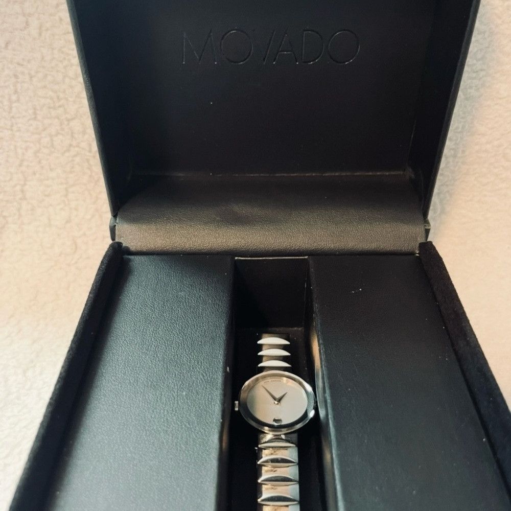 Movado Movado Women’s Mother of Pearl Watch Size ONE SIZE - 5 Thumbnail