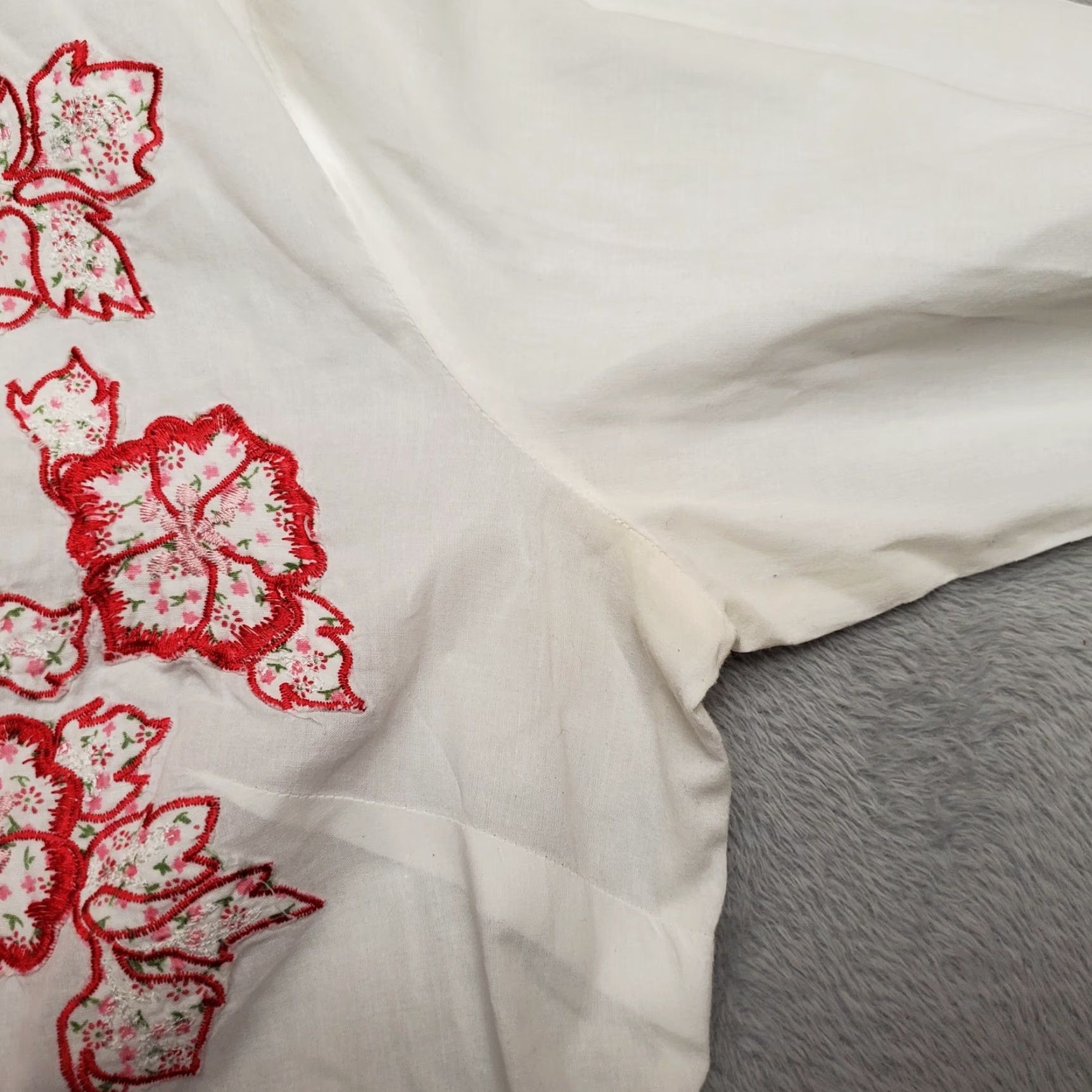 Vintage Sundance Shirt Womens 6 White Red Floral Embroidered Lightweight Blouse Size M / US 6-8 / IT 42-44 - 7 Thumbnail