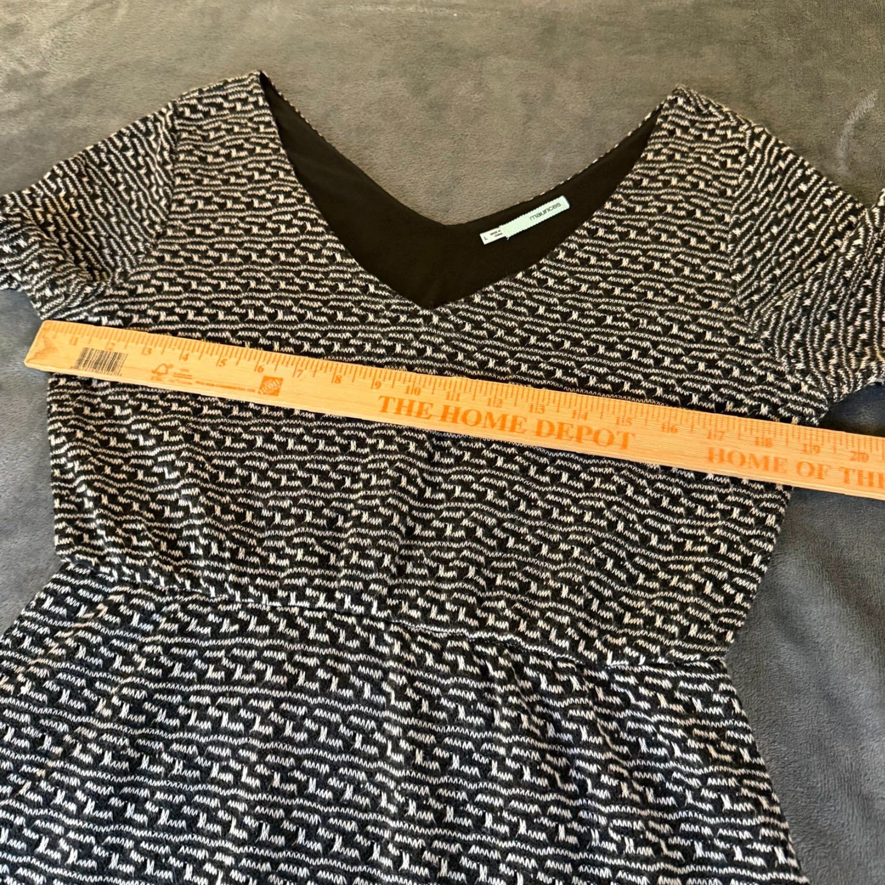 Vintage Maurices Black White Geometric Print Dress Short Sleeve Women L V-Neck Knee Length Fit & Flare Casual Party/Cocktail Women Size 36" / US 14 / IT 50 - 7 Thumbnail