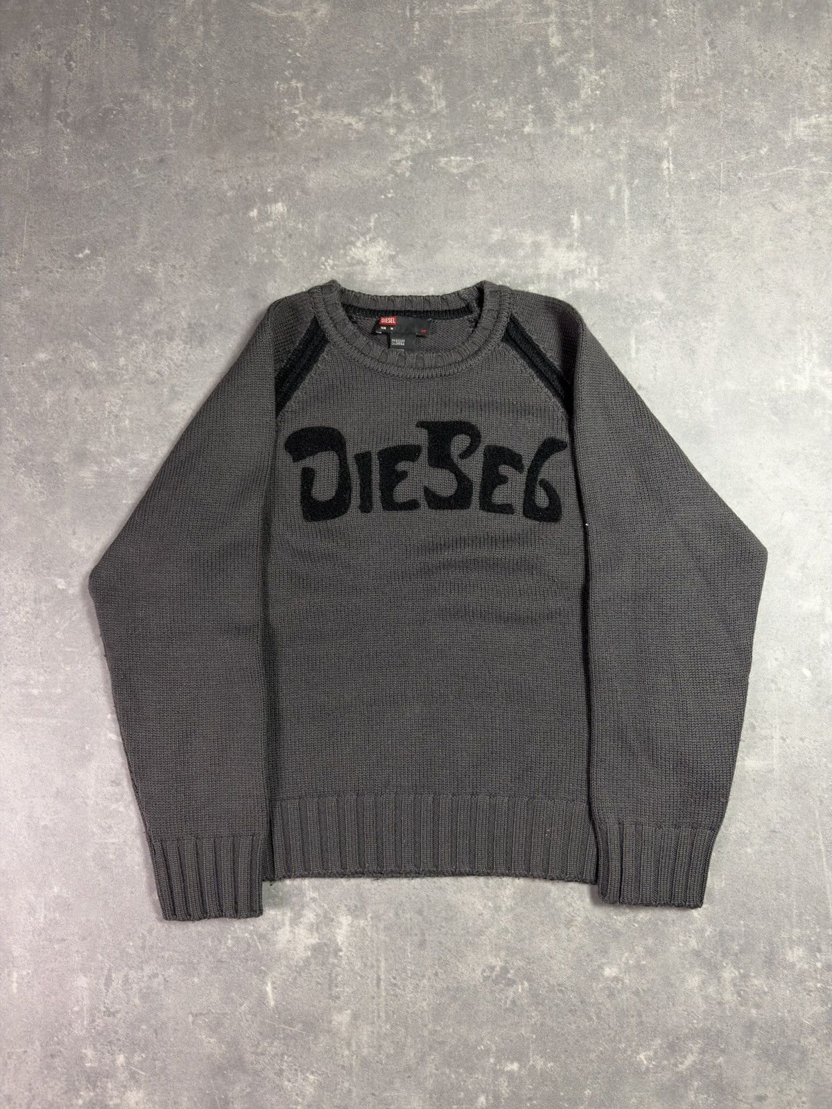 Diesel 00s Diesel Big Logo Wool Thick Boxy Knit Sweater M Size M / US 6-8 / IT 42-44 - 1 Thumbnail