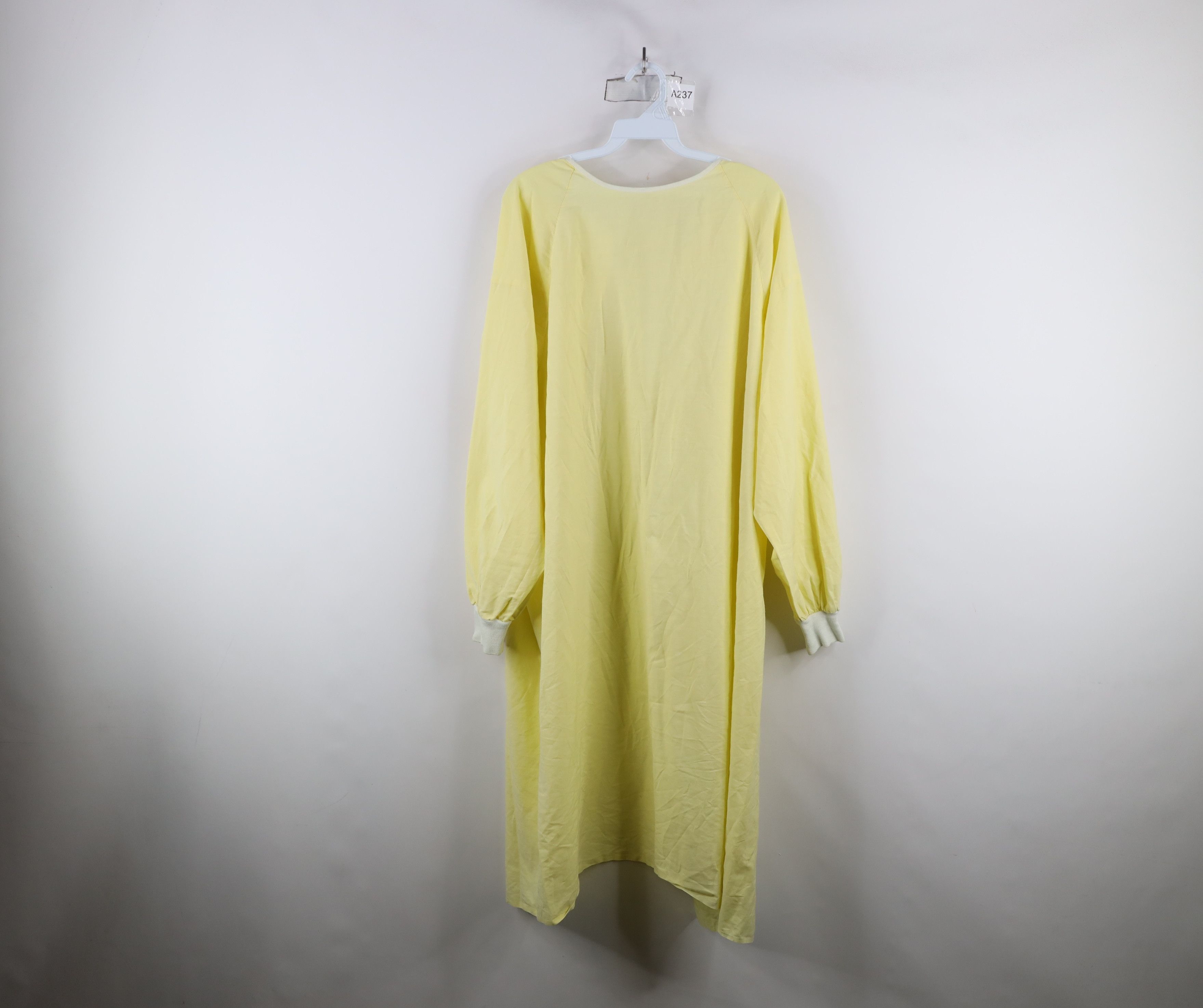 Vintage Vintage 60s Long Sleeve Hospital Scrubs Tie Smock Yellow USA Size US L / EU 52-54 / 3 - 1 Thumbnail
